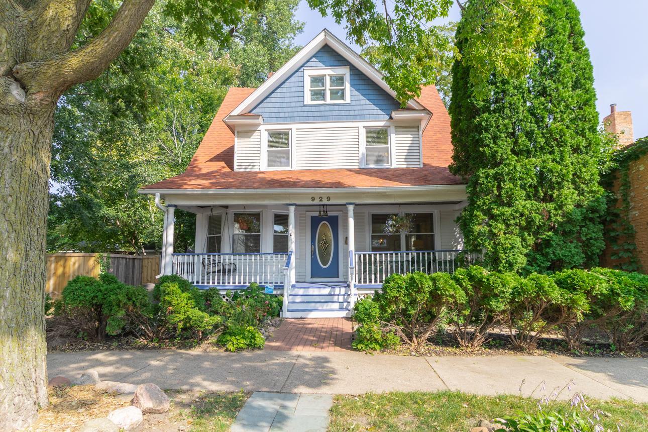 929 Selby Avenue