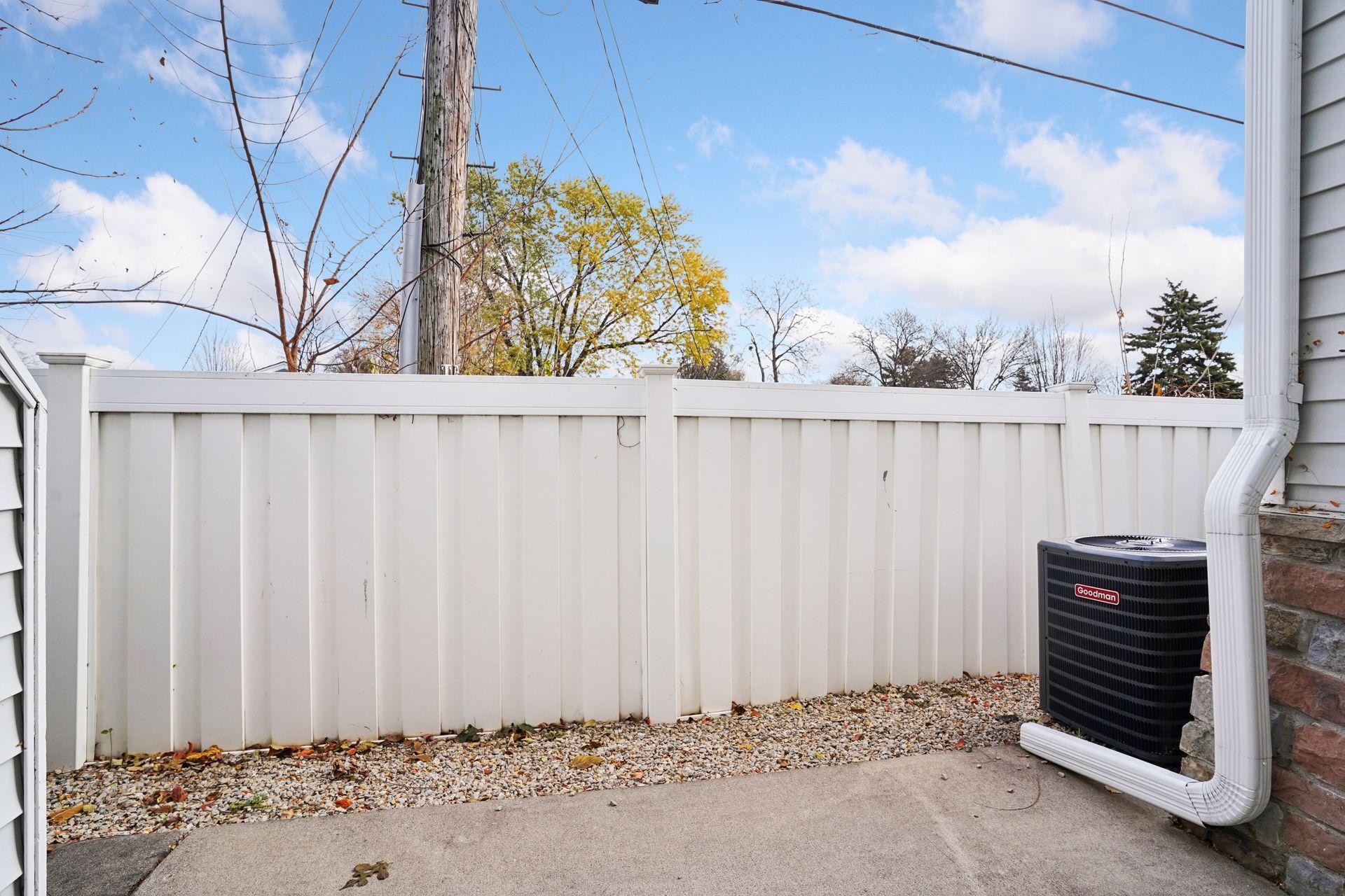 7615 Garfield Avenue Unit: 5