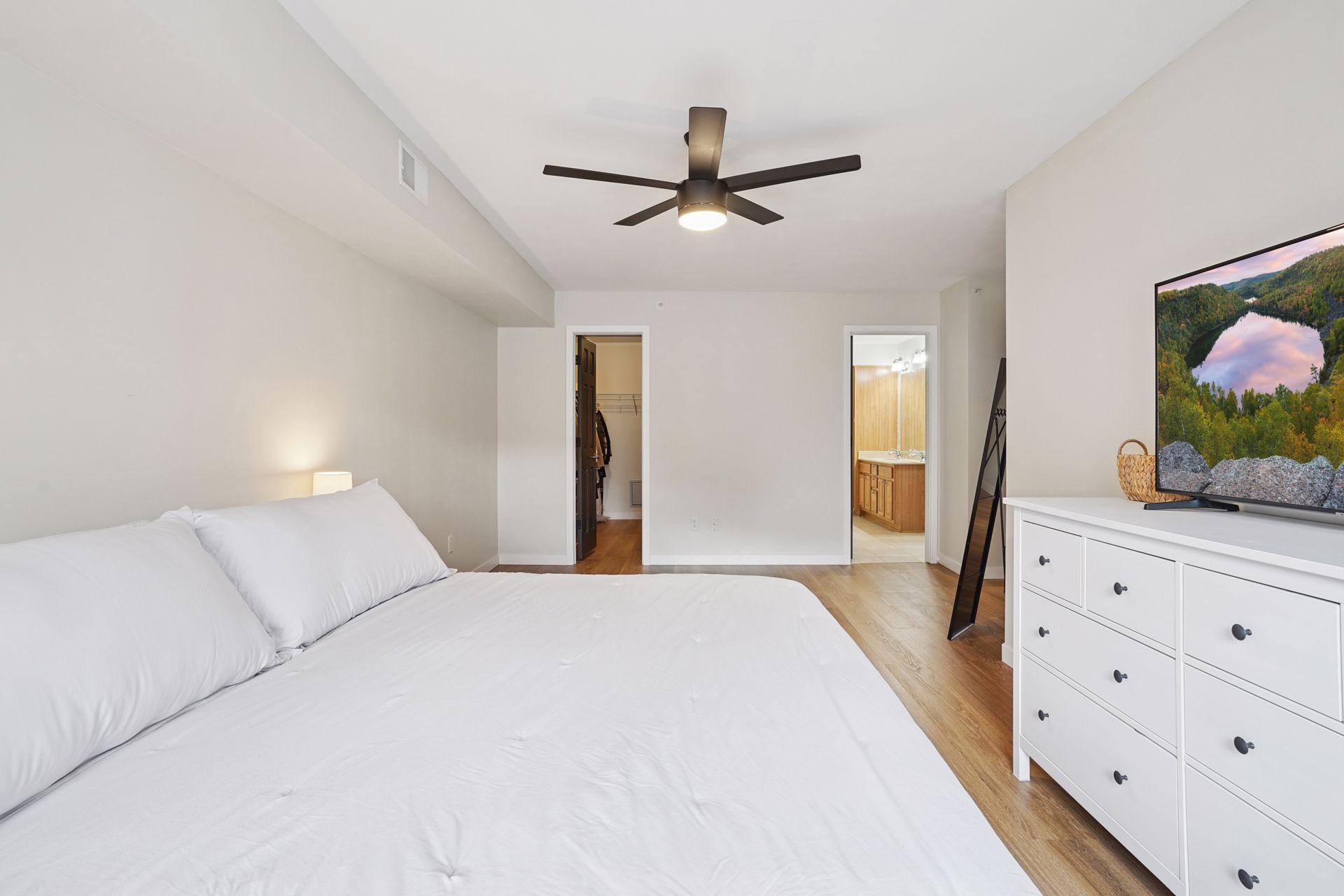 7615 Garfield Avenue Unit: 5