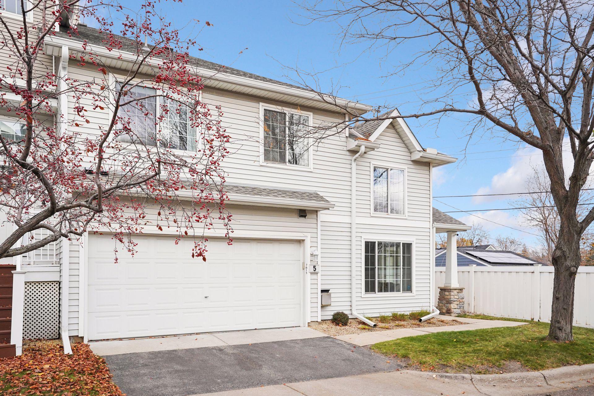 7615 Garfield Avenue Unit: 5