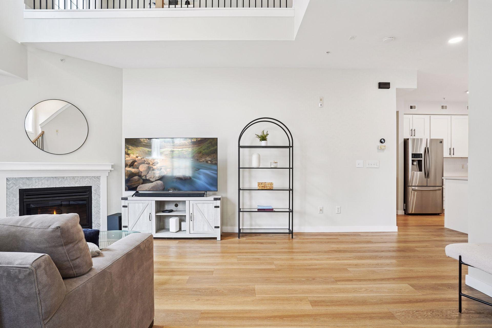 7615 Garfield Avenue Unit: 5
