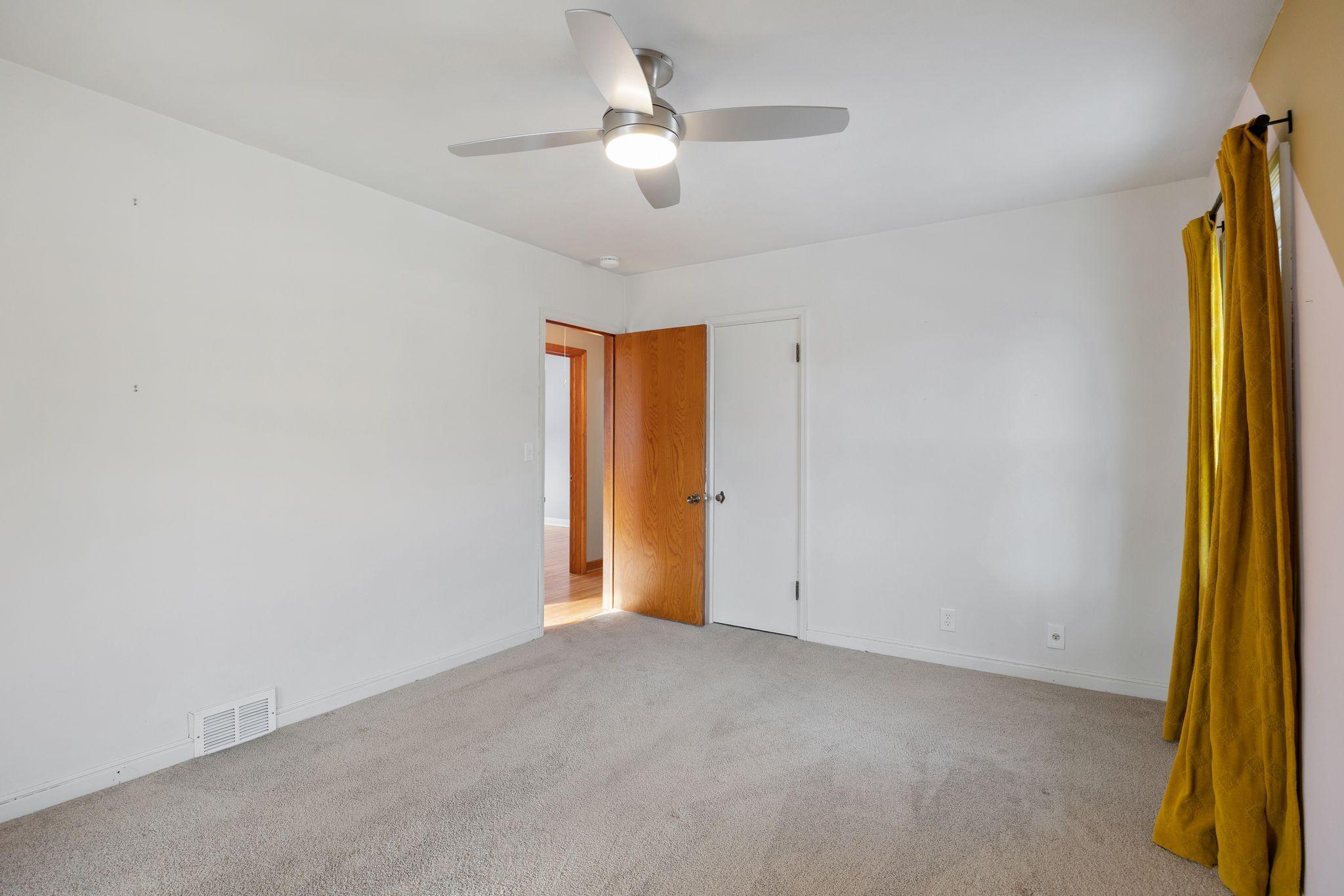 804 Cottage Avenue W