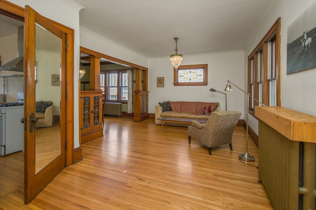 935 Saint Clair Avenue