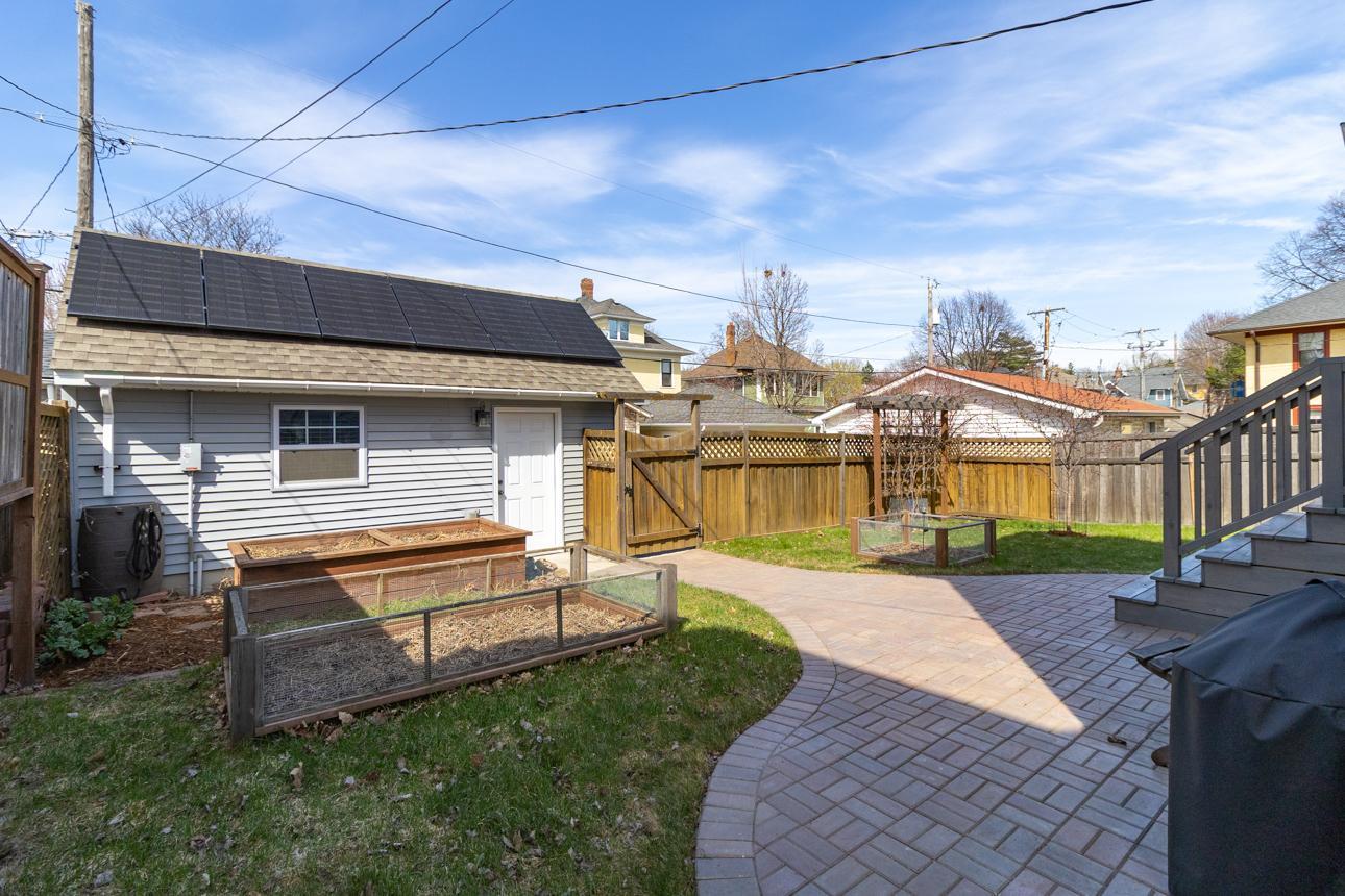 935 Saint Clair Avenue