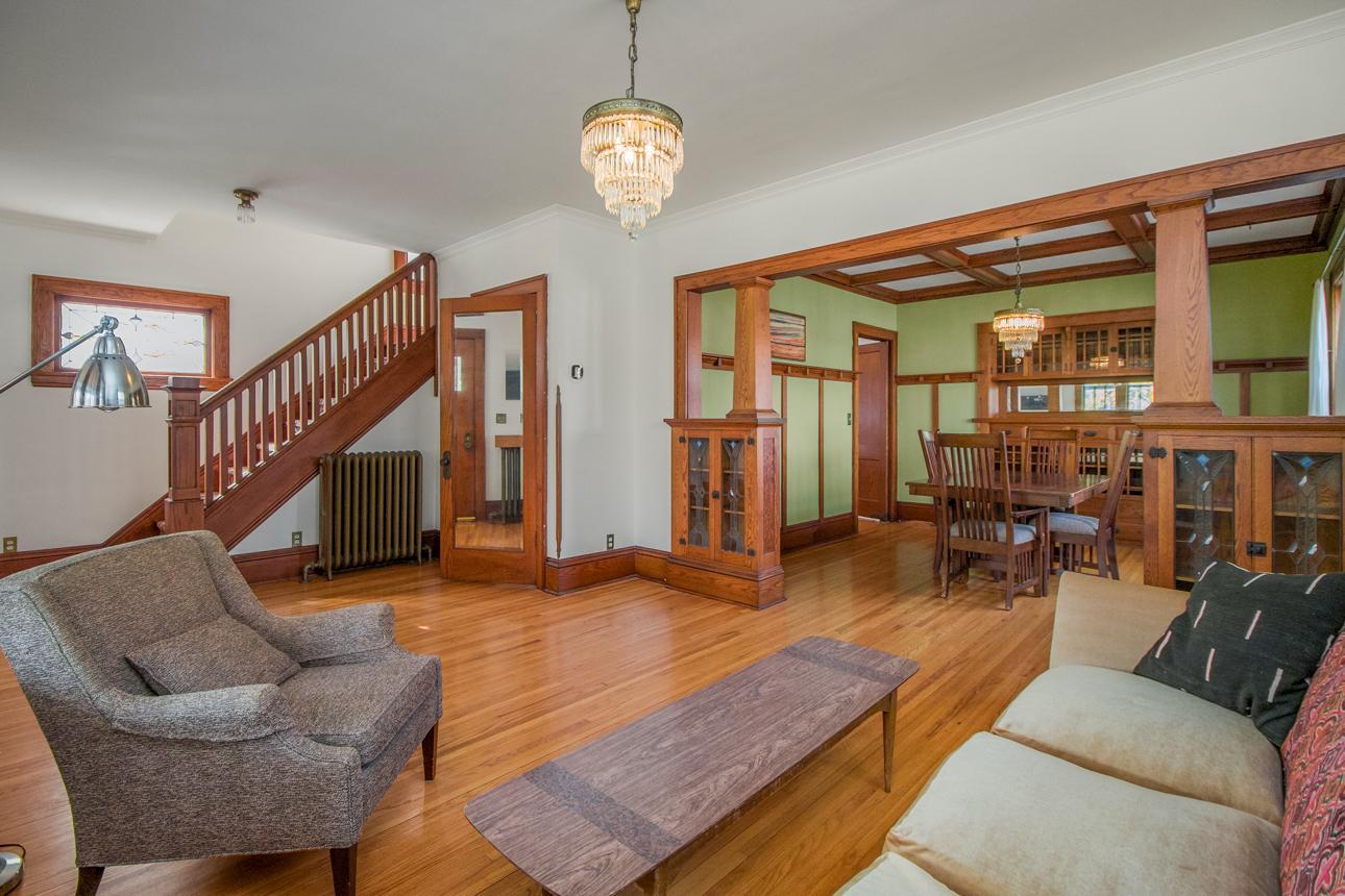935 Saint Clair Avenue