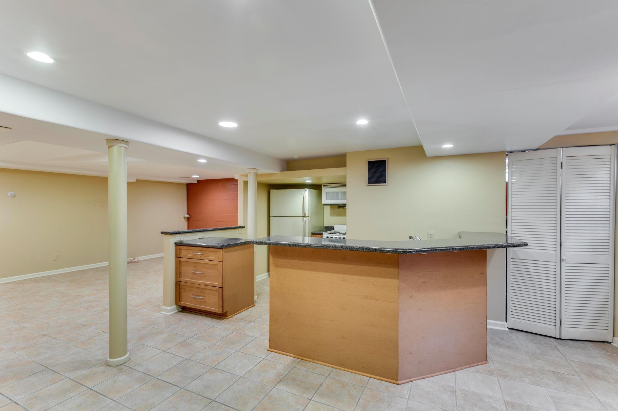 333 W 2nd Street
