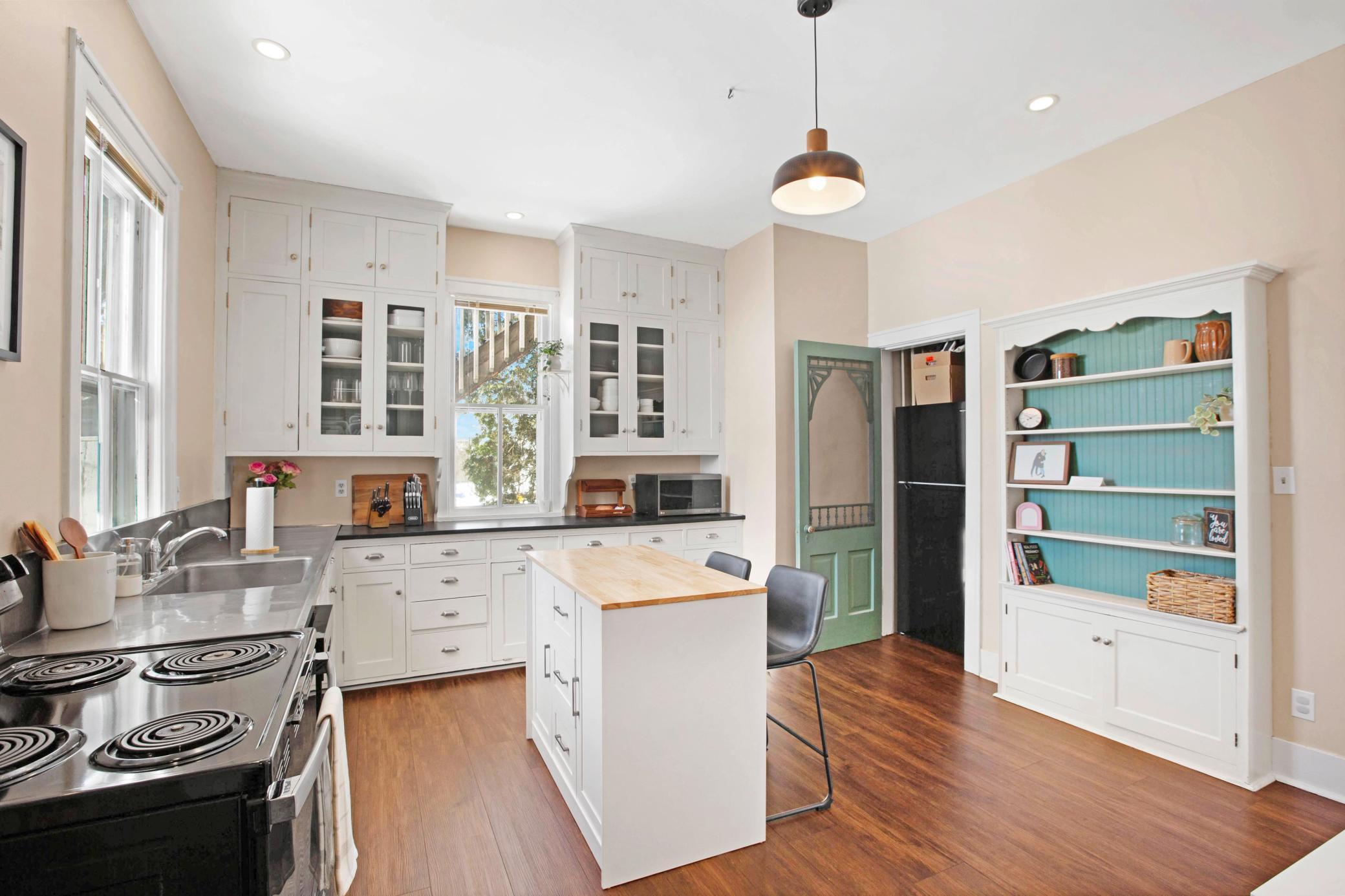 333 W 2nd Street