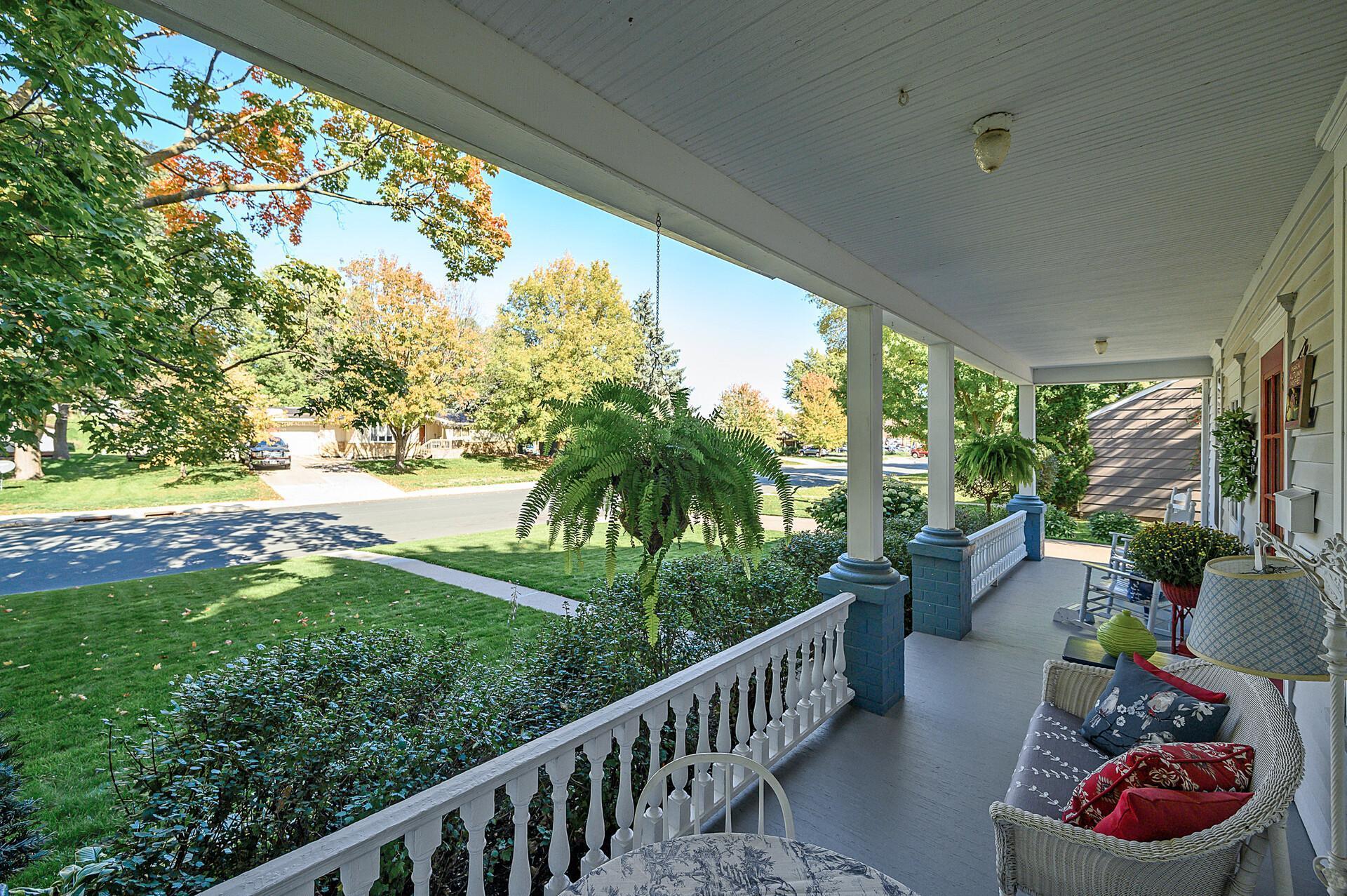 333 W 2nd Street