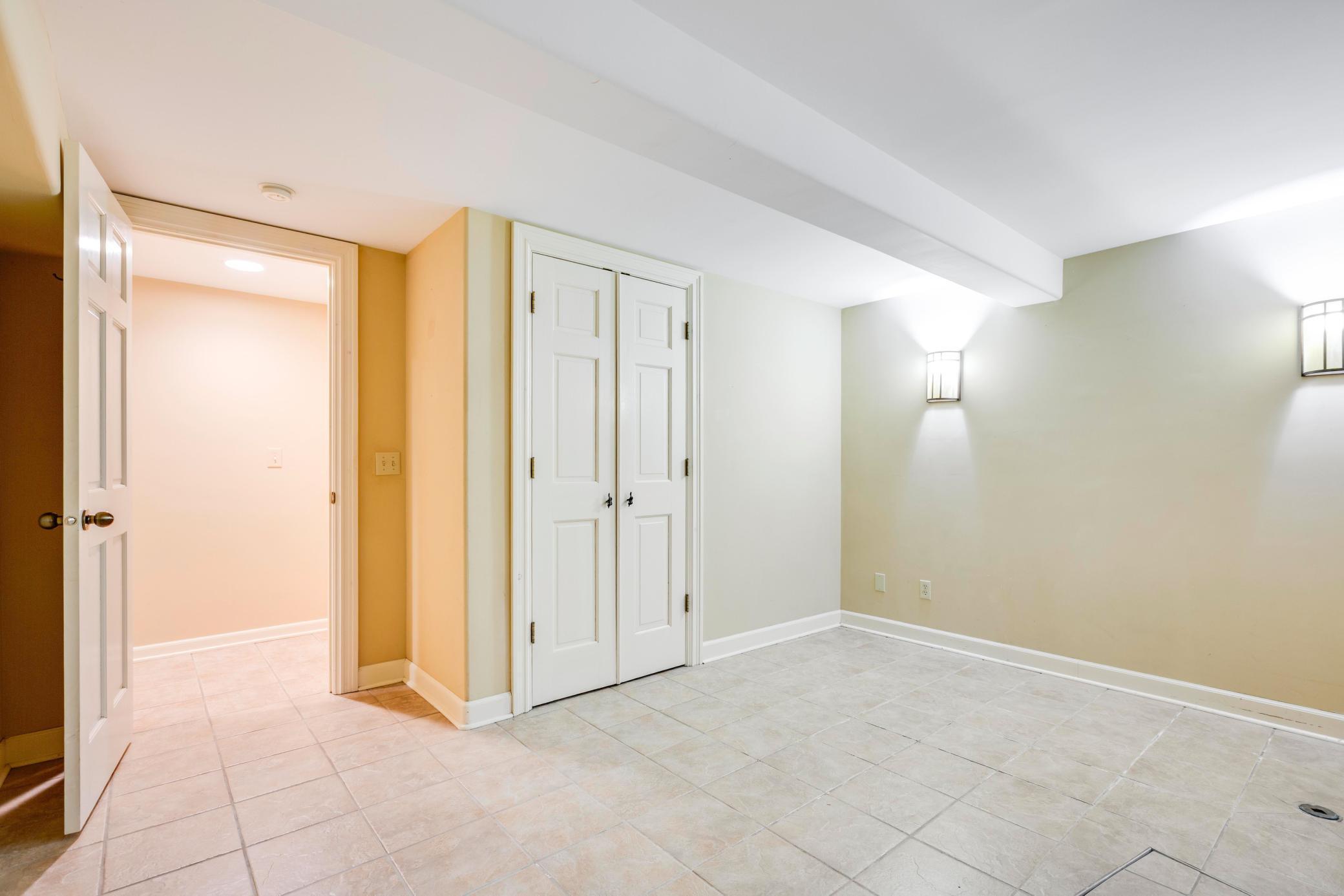 333 W 2nd Street