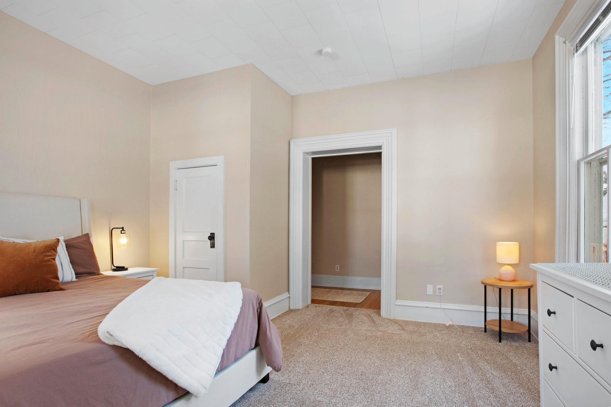 333 W 2nd Street