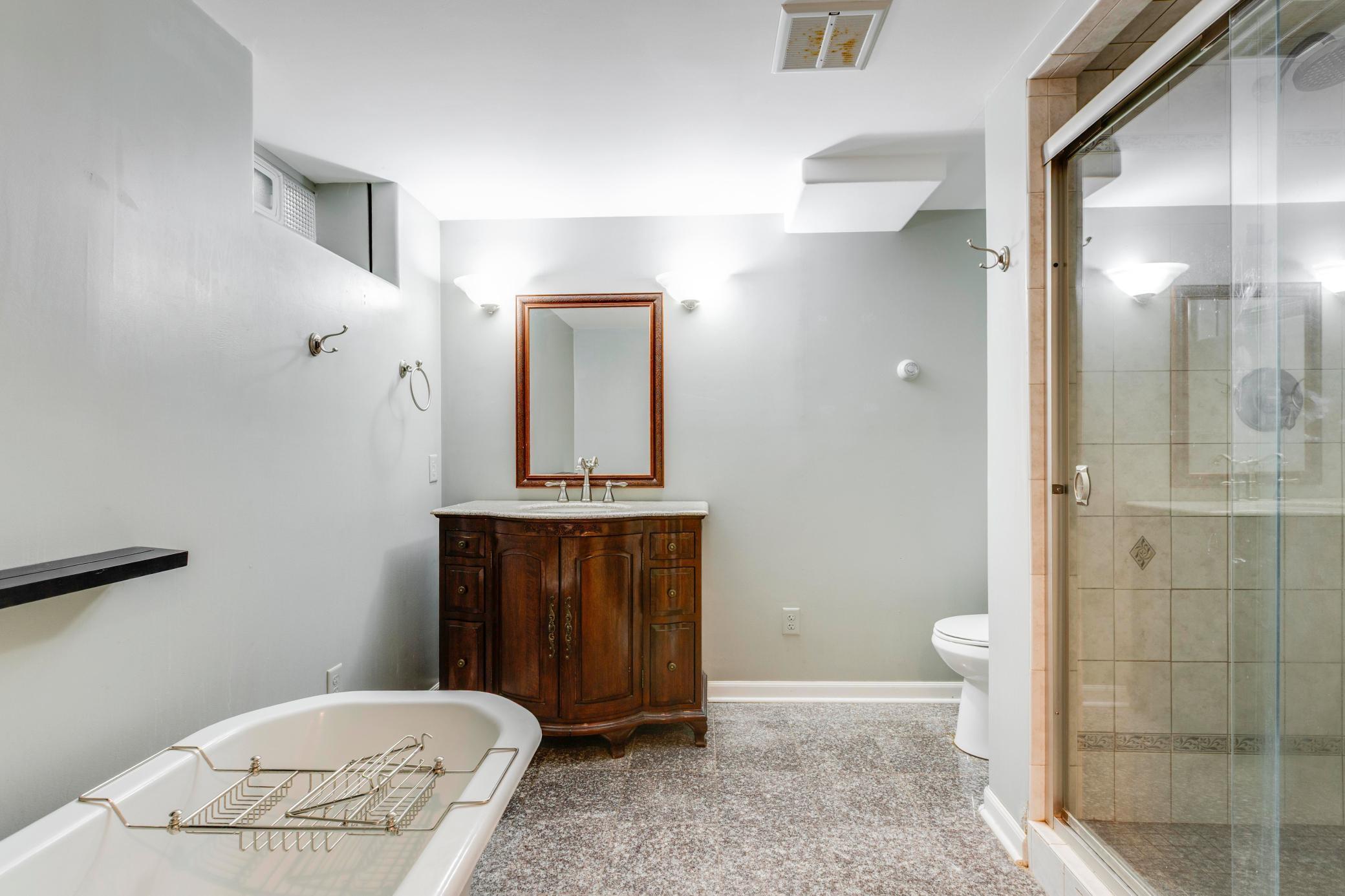 333 W 2nd Street