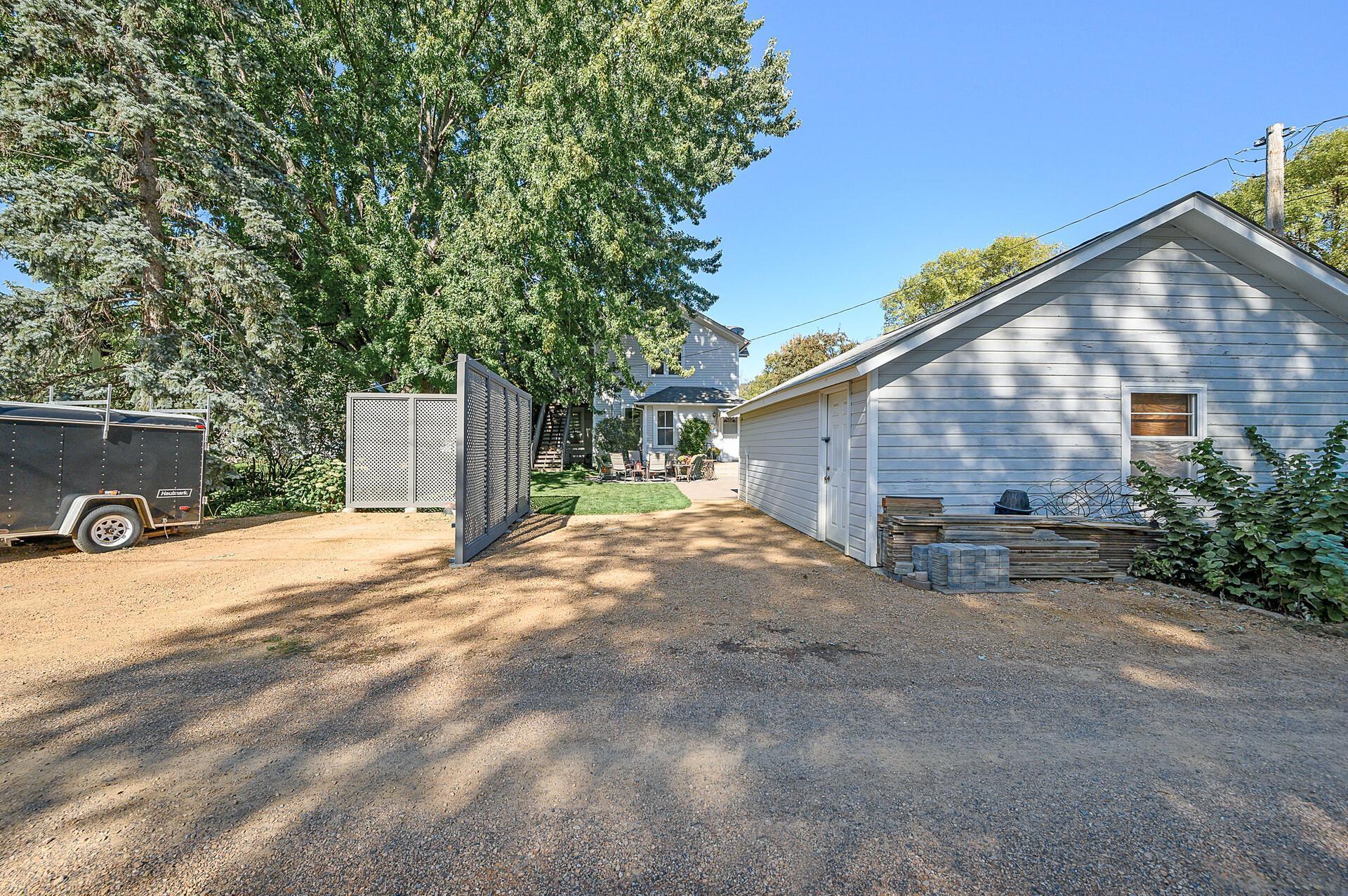 333 W 2nd Street