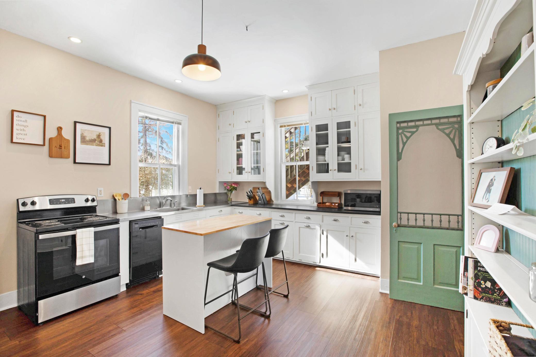 333 W 2nd Street