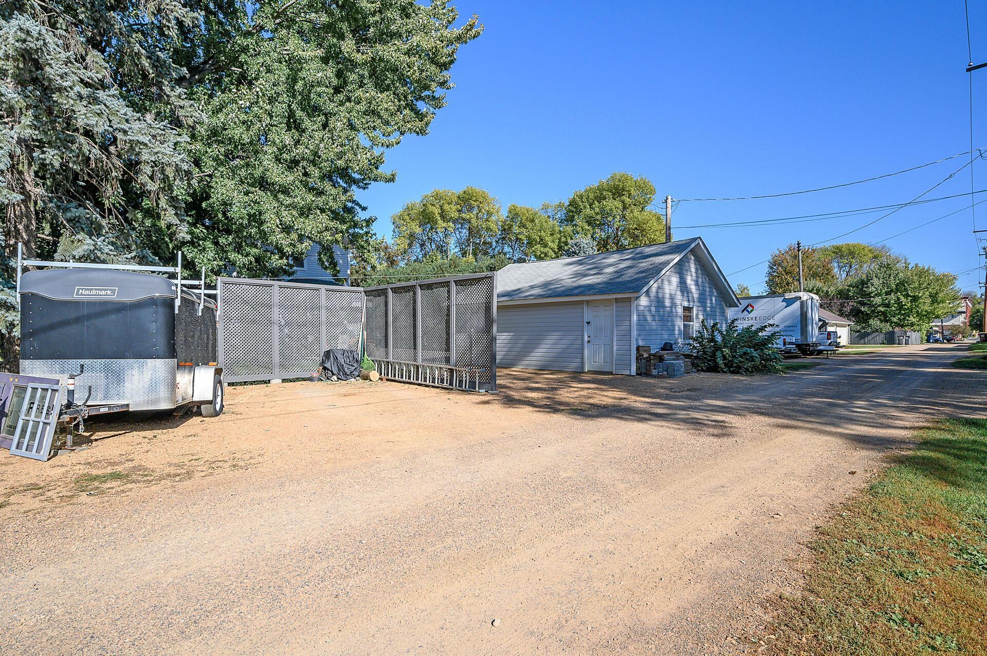 333 W 2nd Street