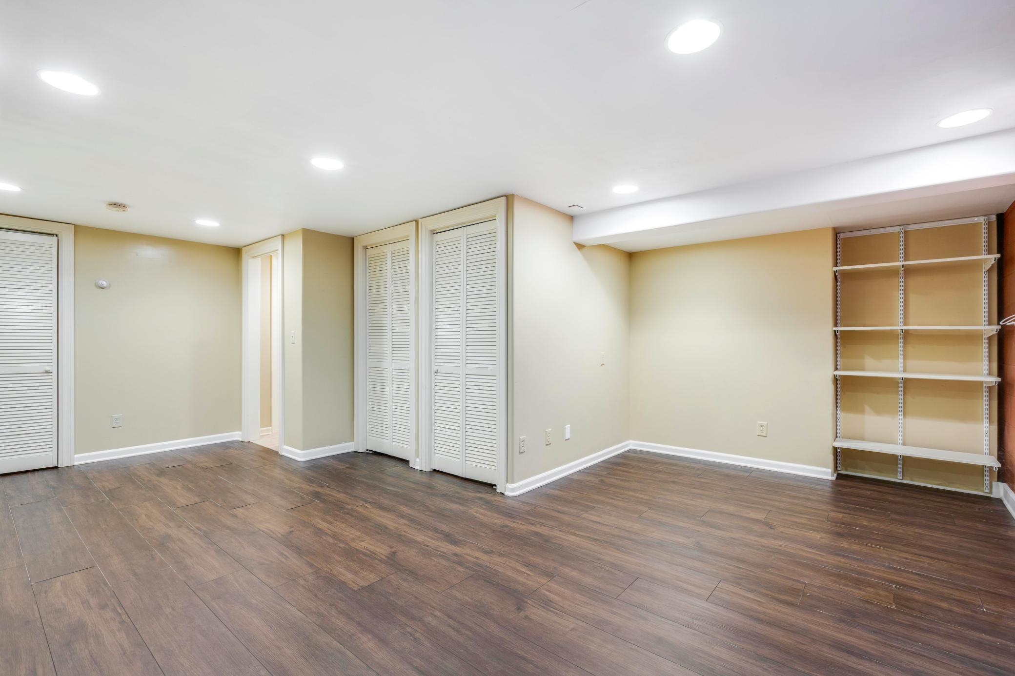 333 W 2nd Street