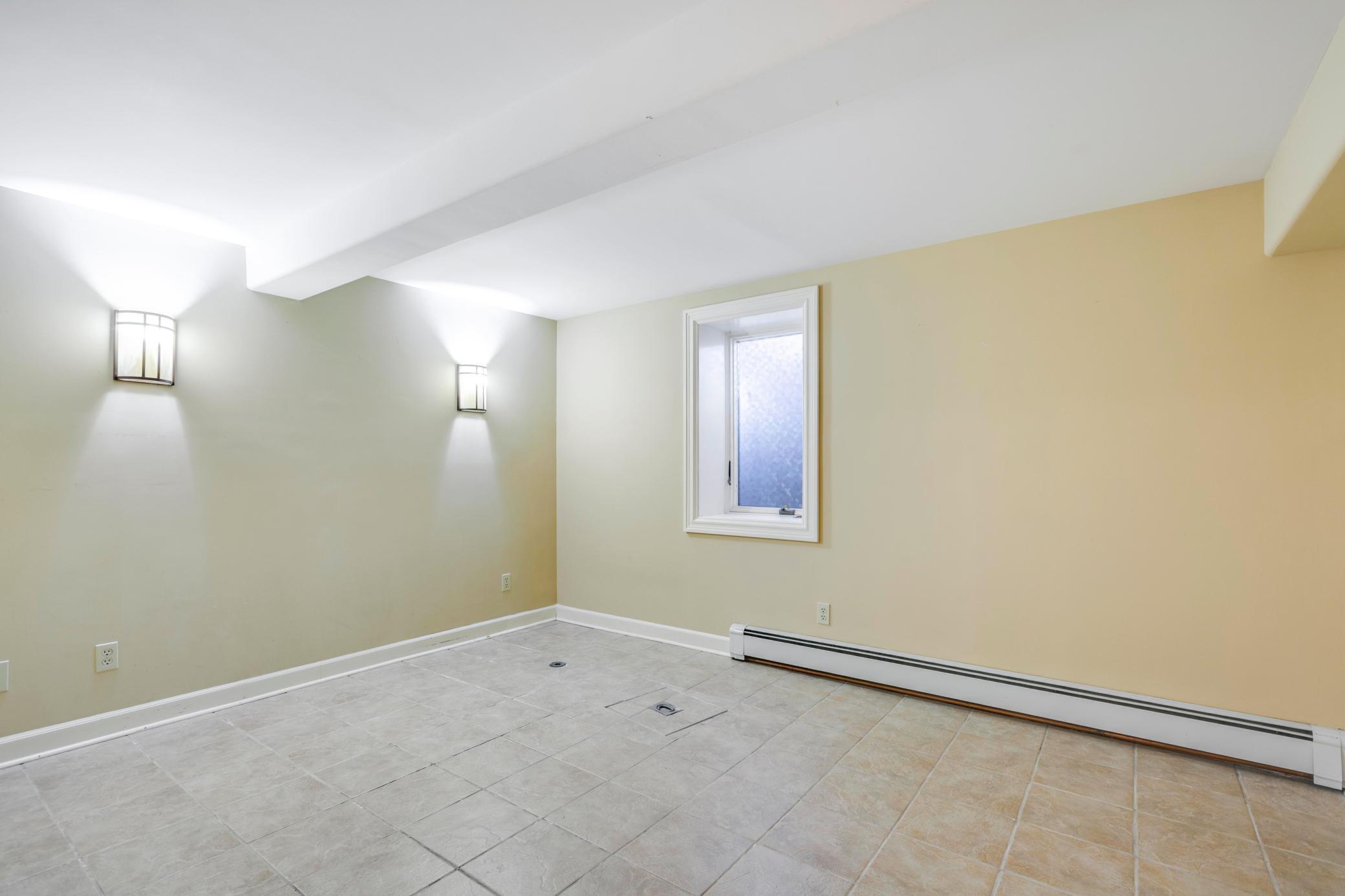 333 W 2nd Street