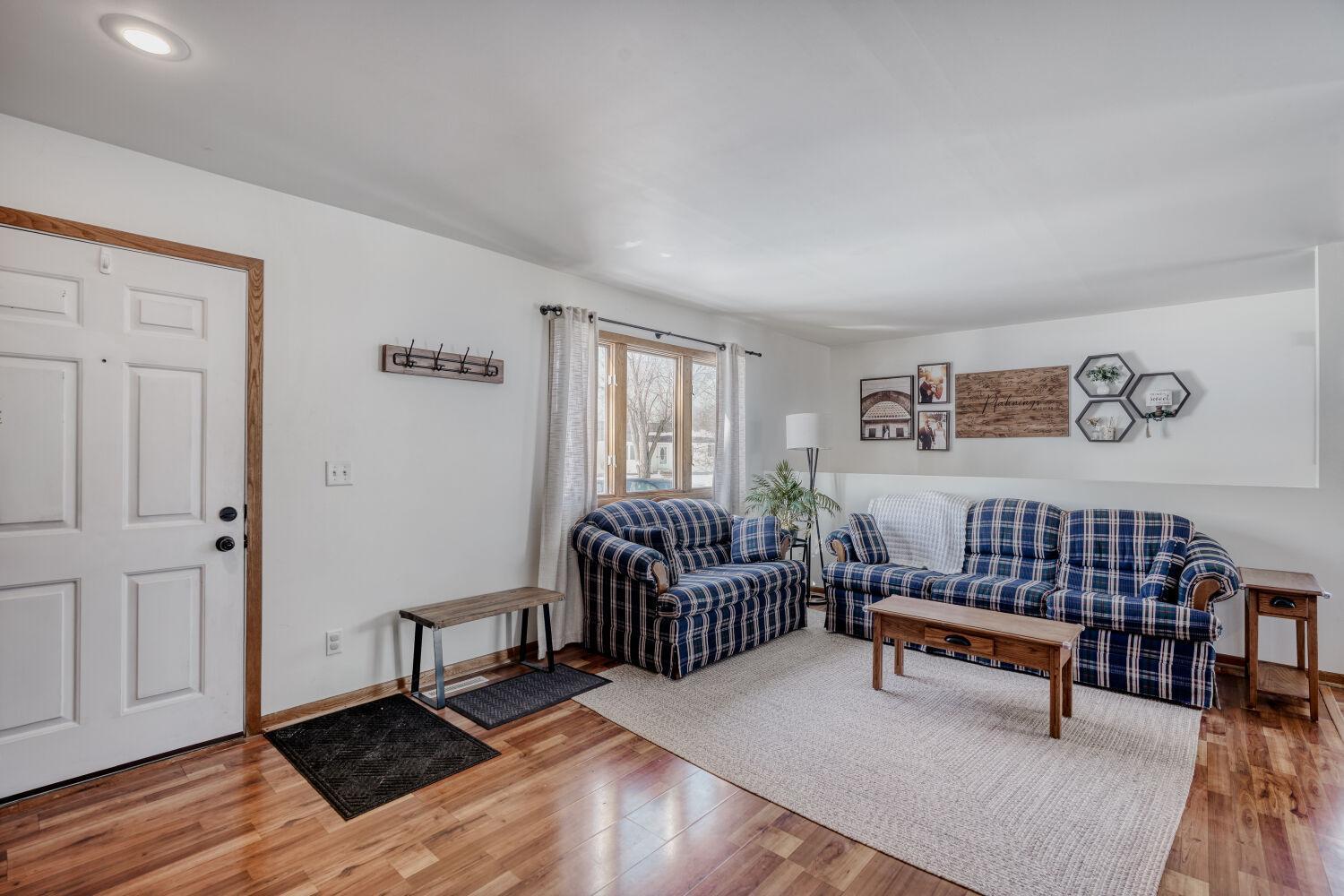 6645 169th Street W