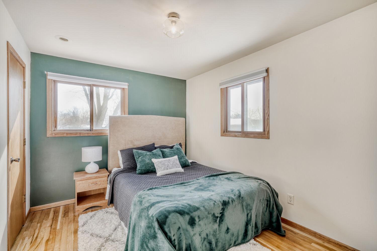 6645 169th Street W