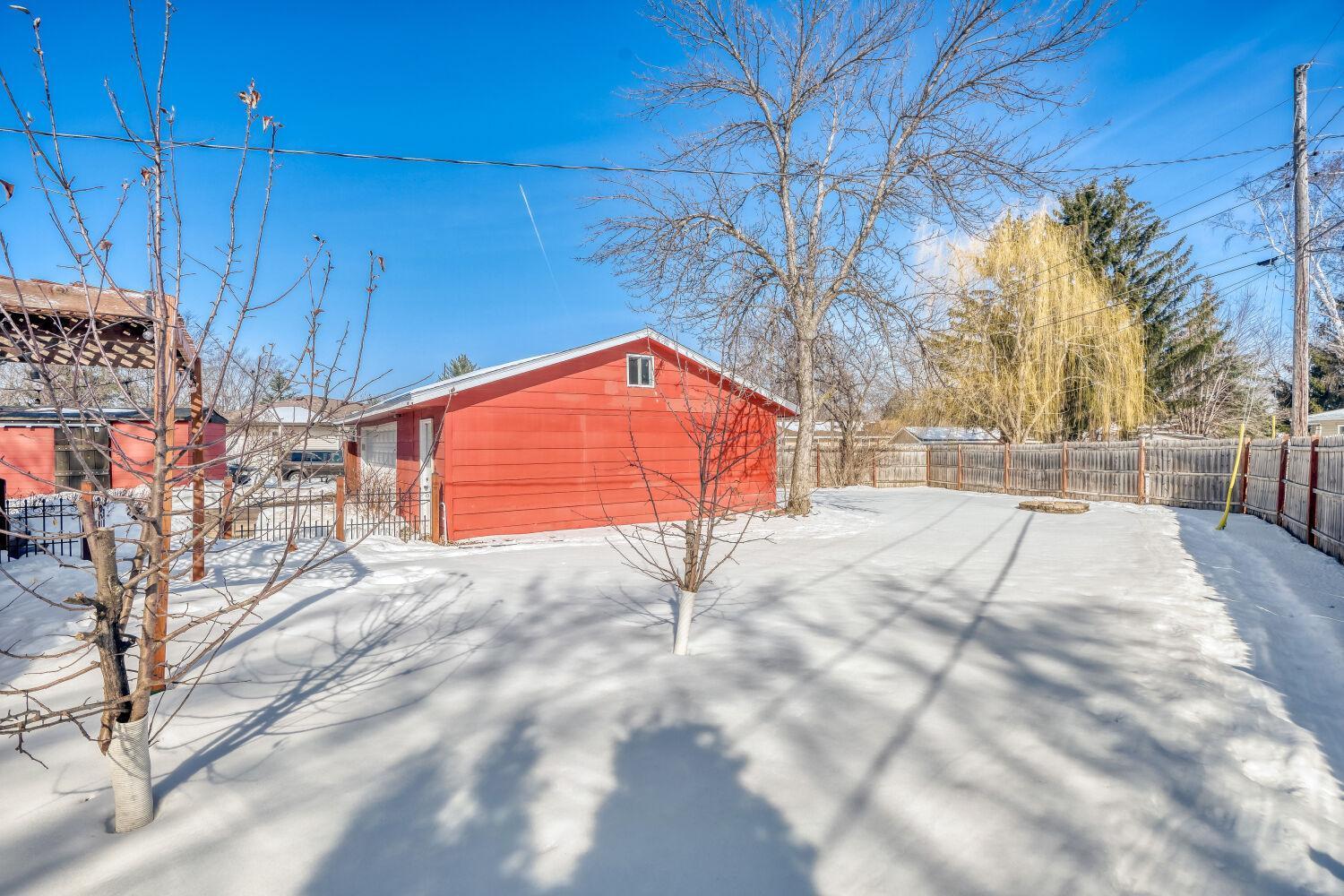 6645 169th Street W