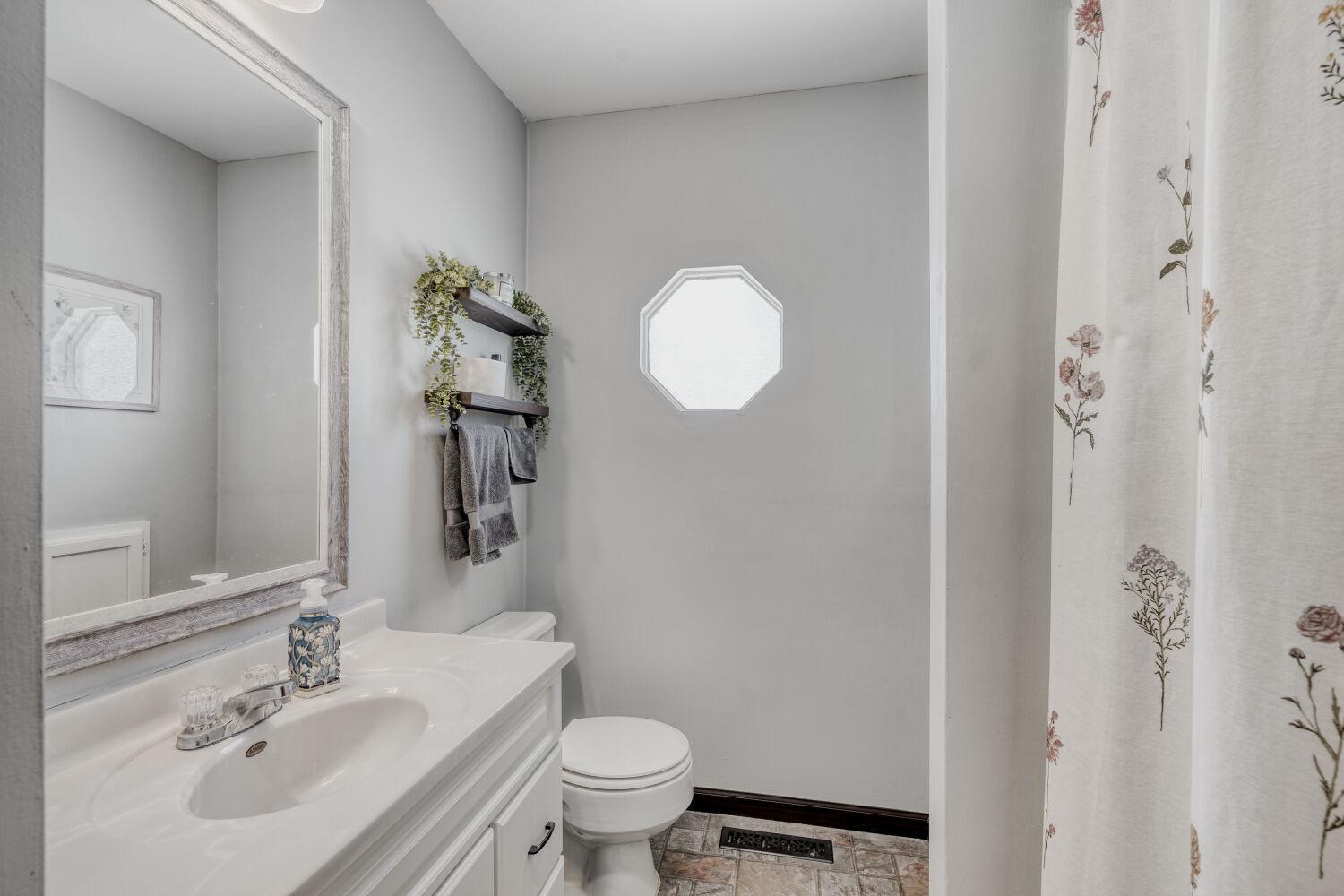 6645 169th Street W