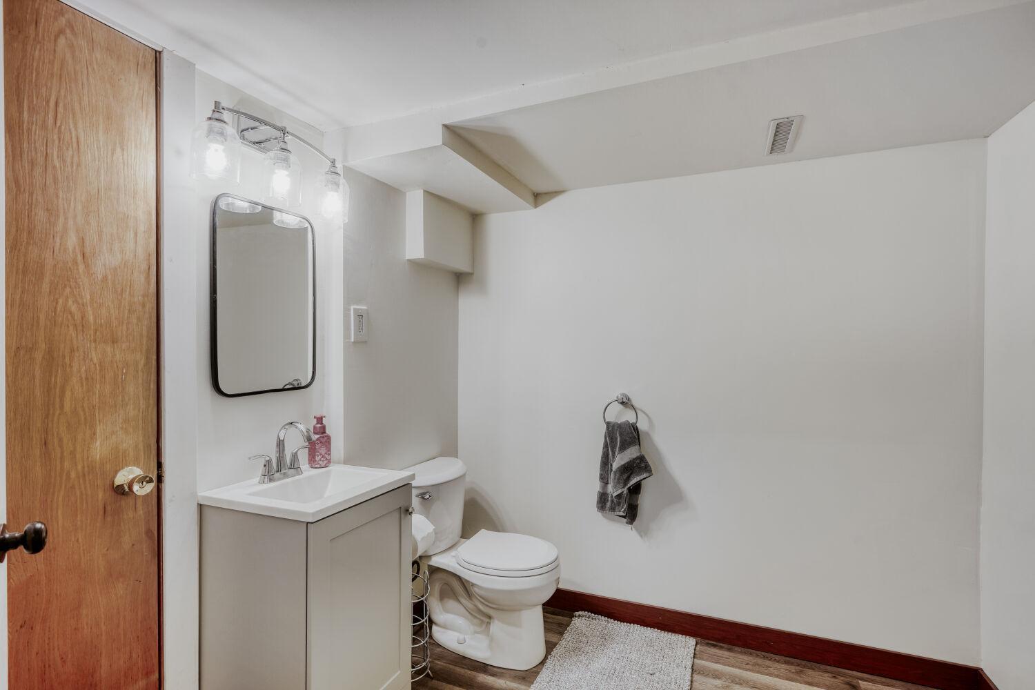 6645 169th Street W