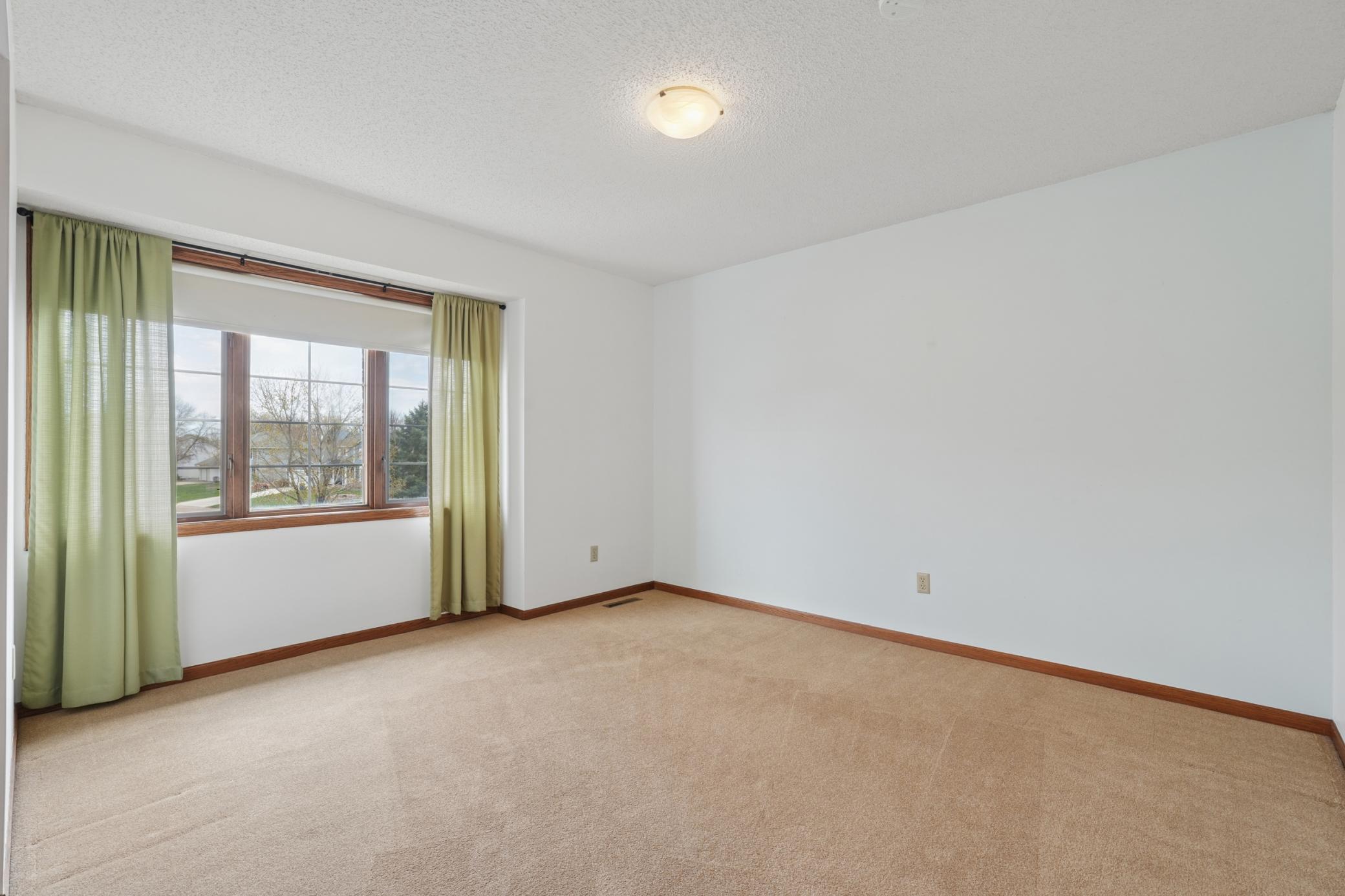 2203 Leyland Bay