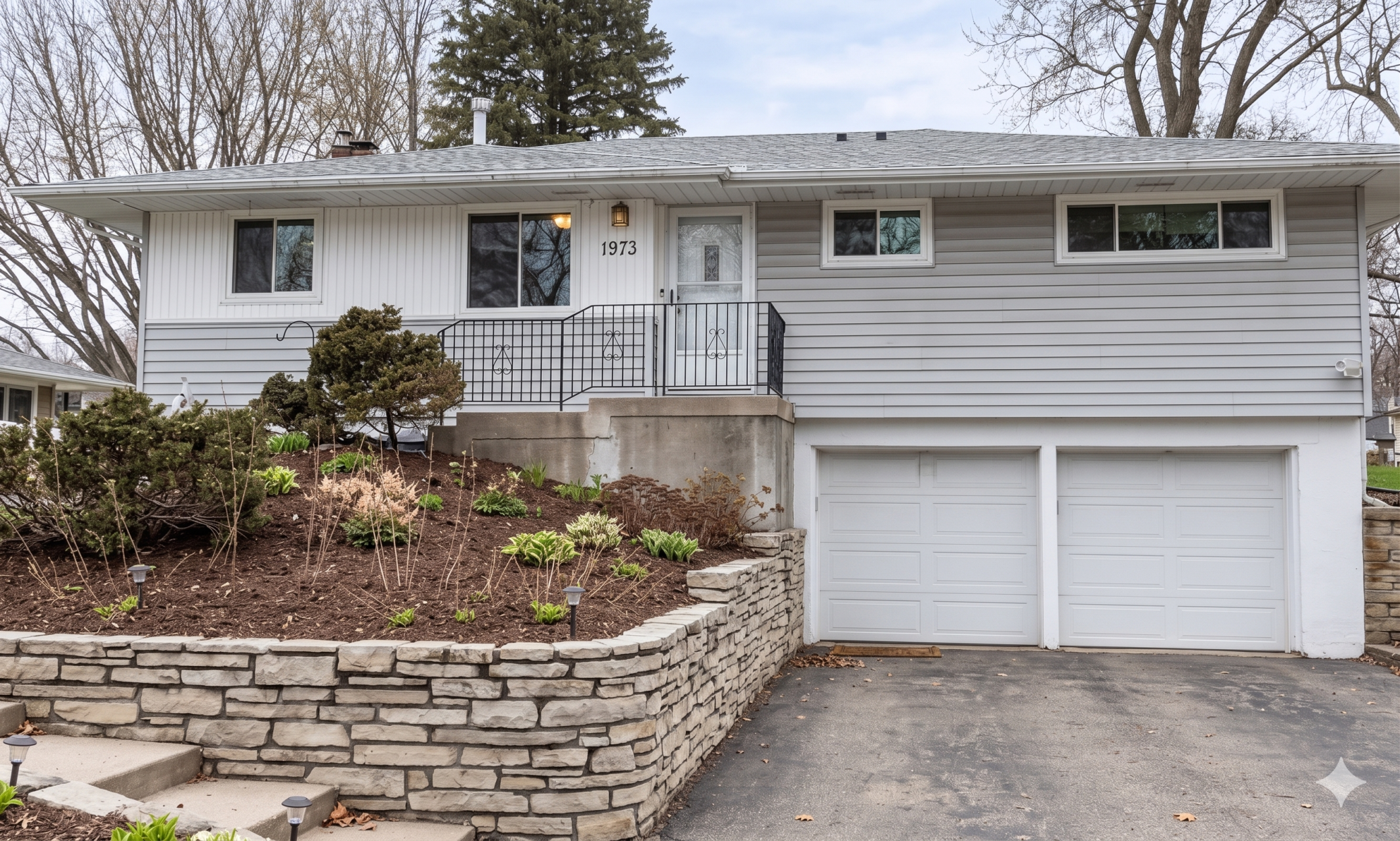 1973 Eldridge Avenue W