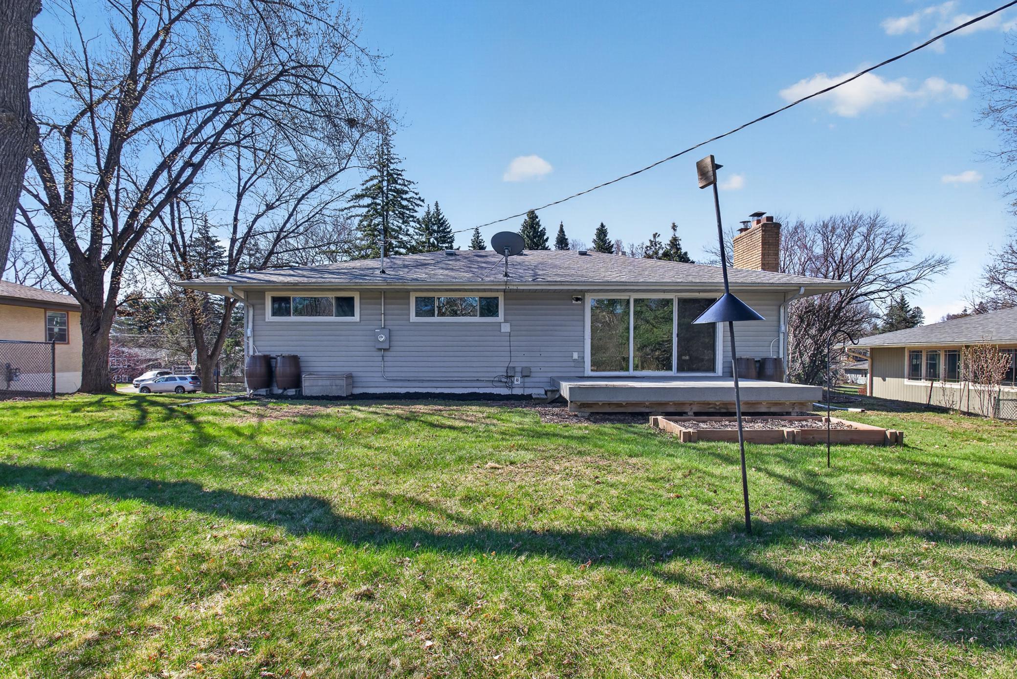 1973 Eldridge Avenue W