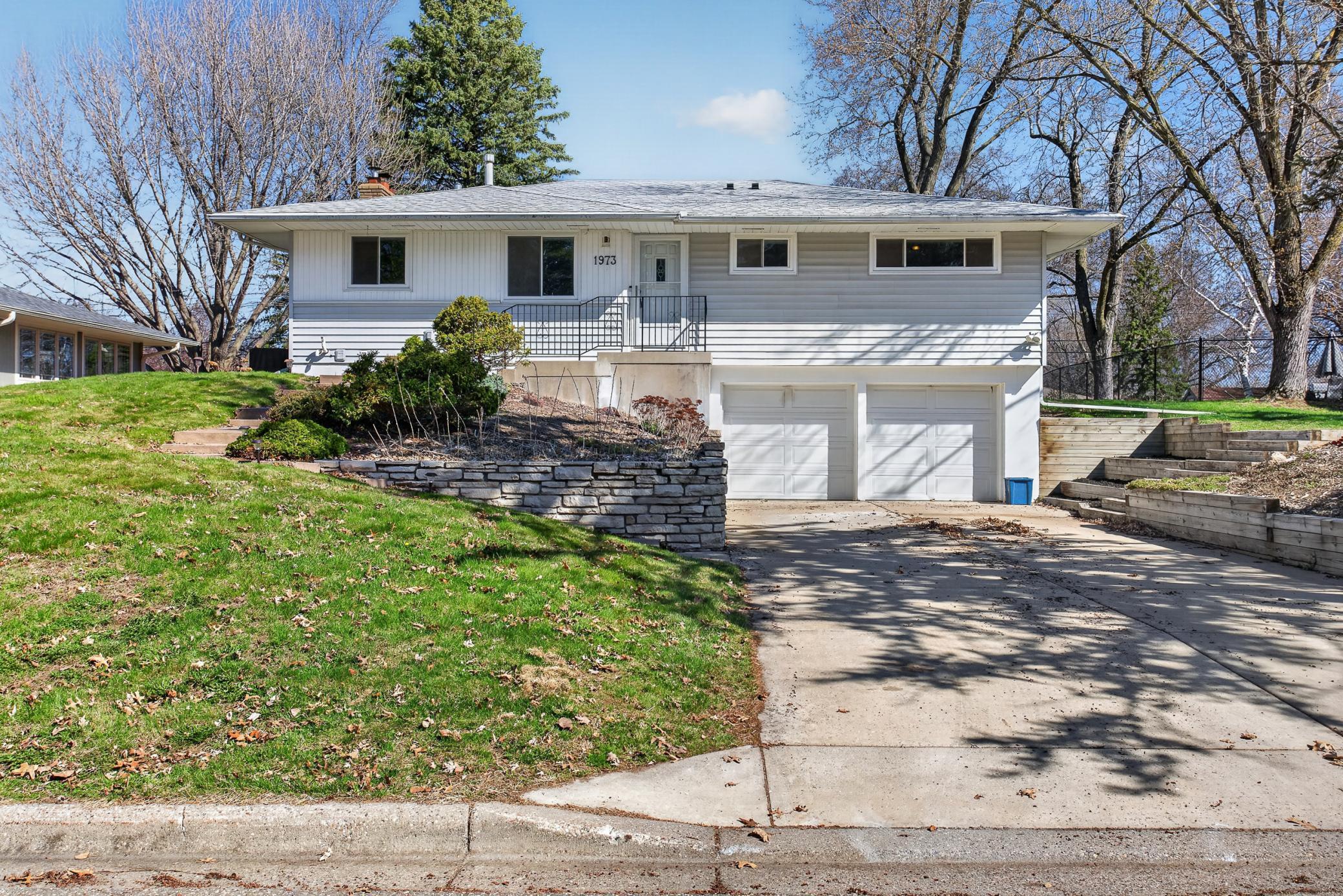 1973 Eldridge Avenue W