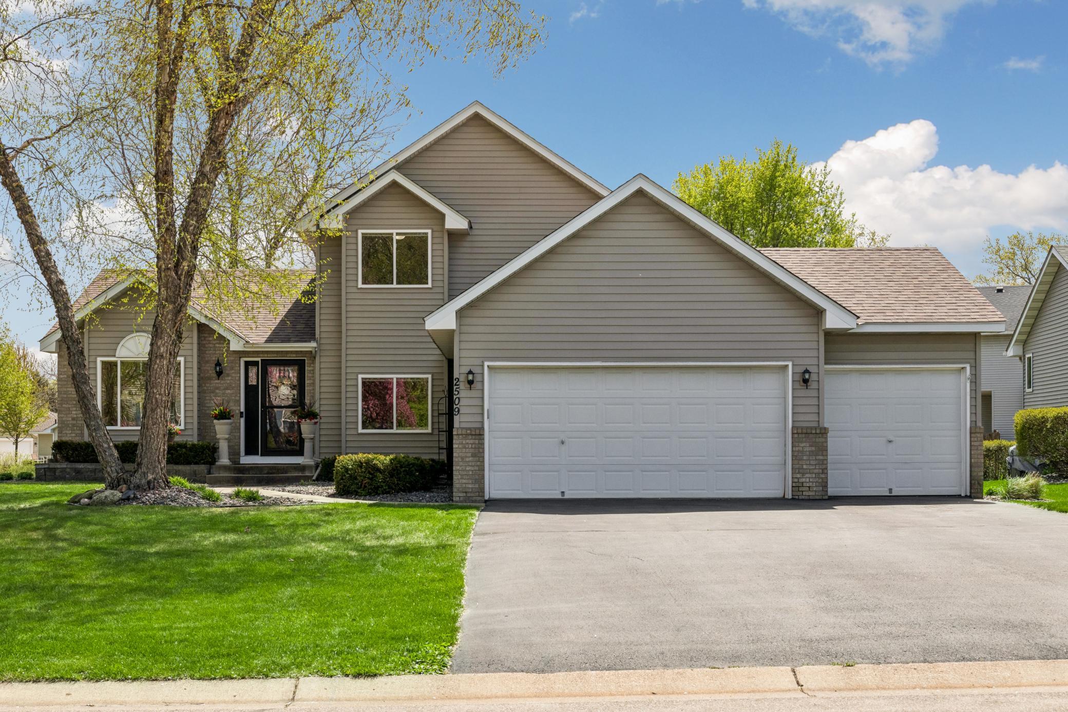 2509 Edinbrook Terrace