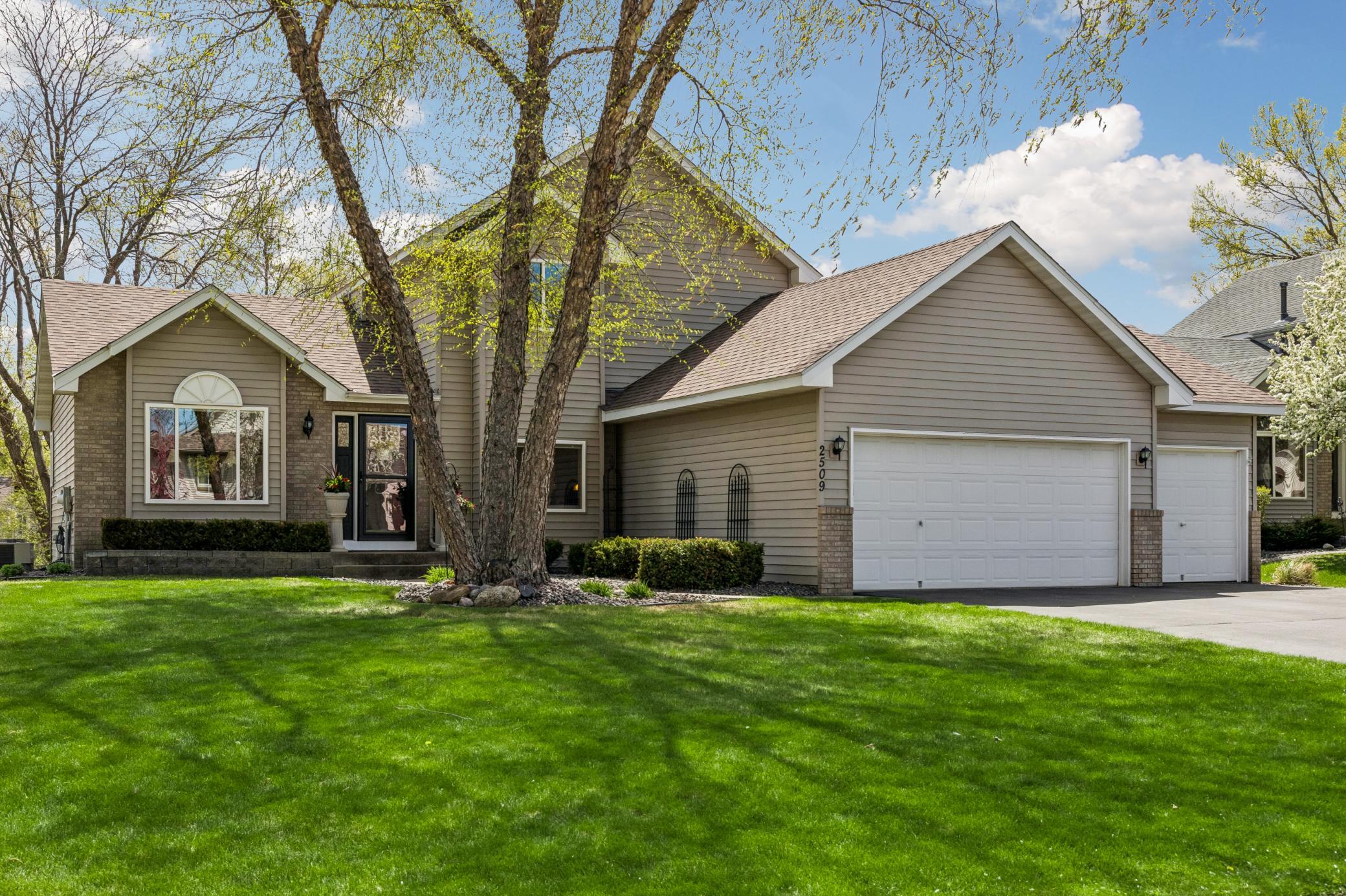 2509 Edinbrook Terrace