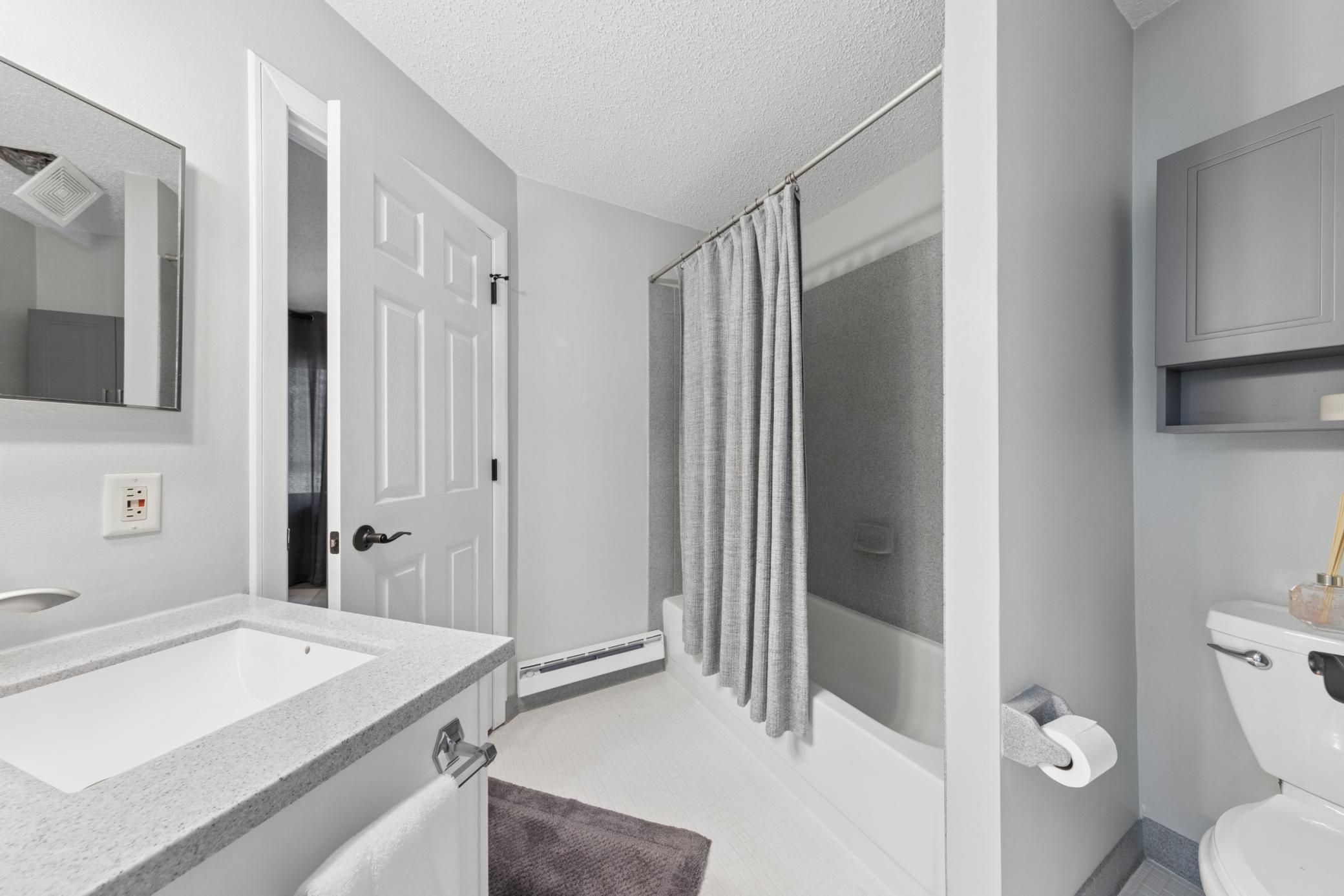 2110 Ridge Drive Unit: 14
