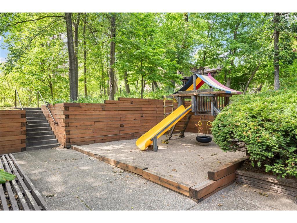28 Birnamwood Drive