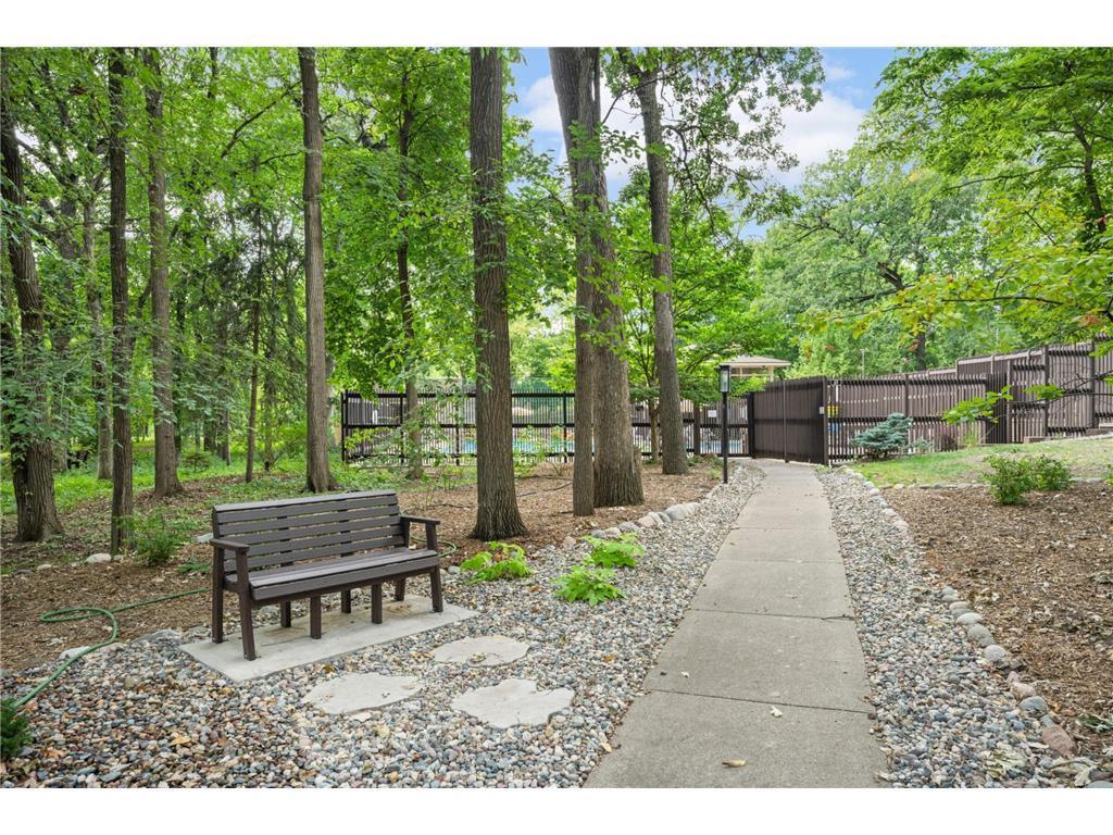 28 Birnamwood Drive