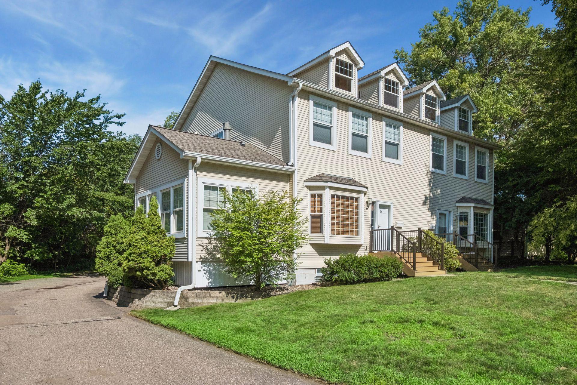 287 Lexington Parkway S