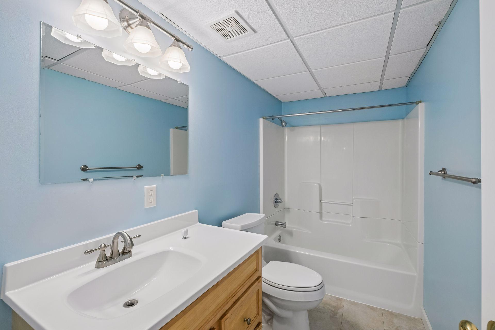 287 Lexington Parkway S