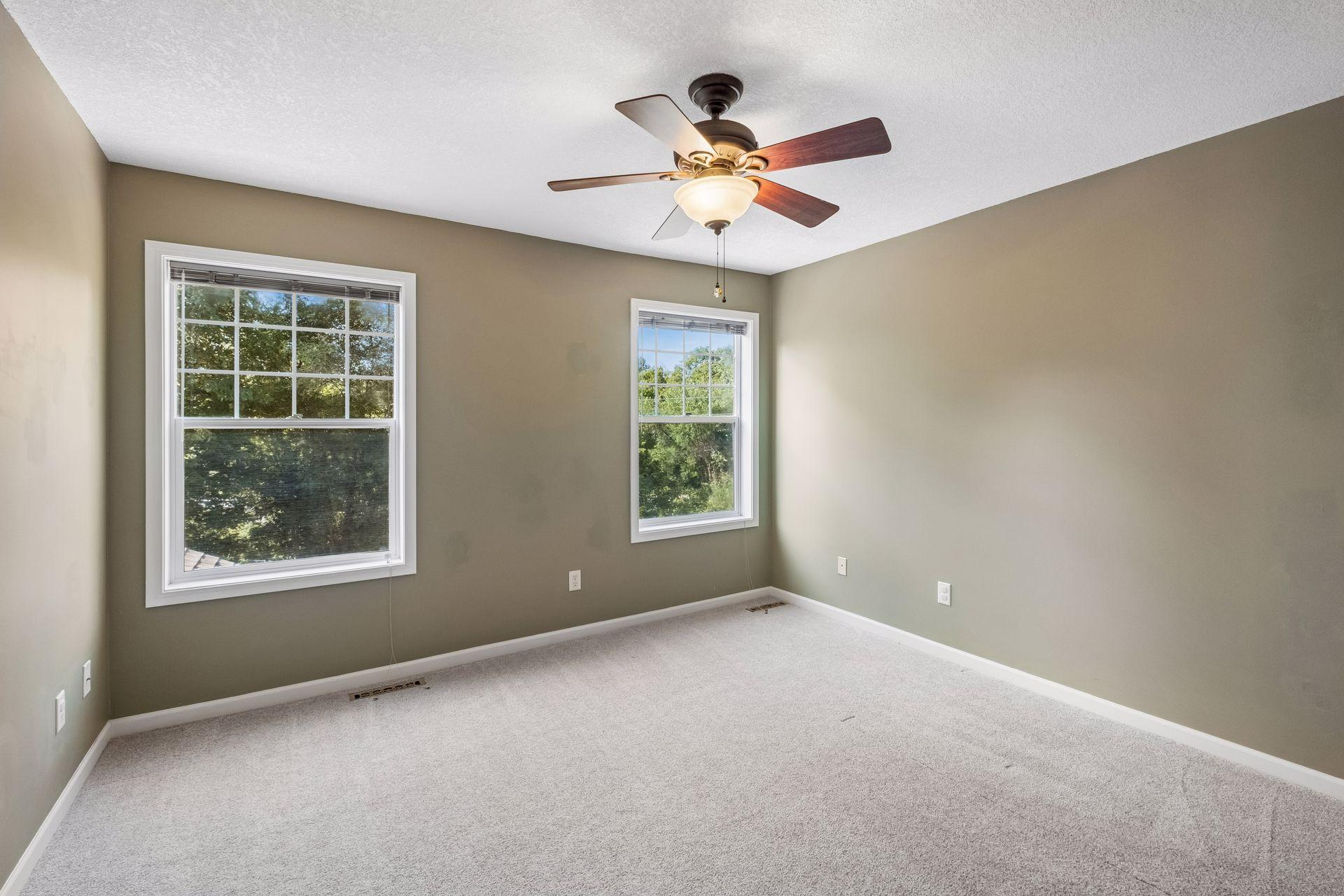 287 Lexington Parkway S