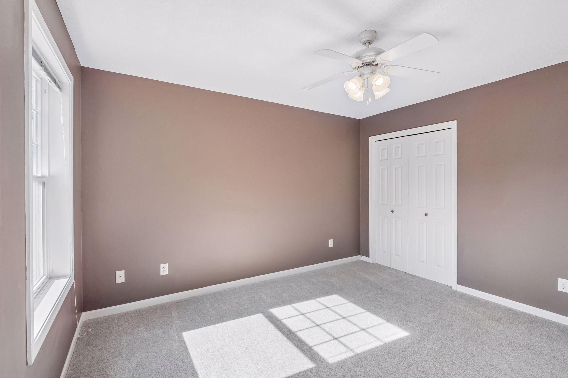 287 Lexington Parkway S