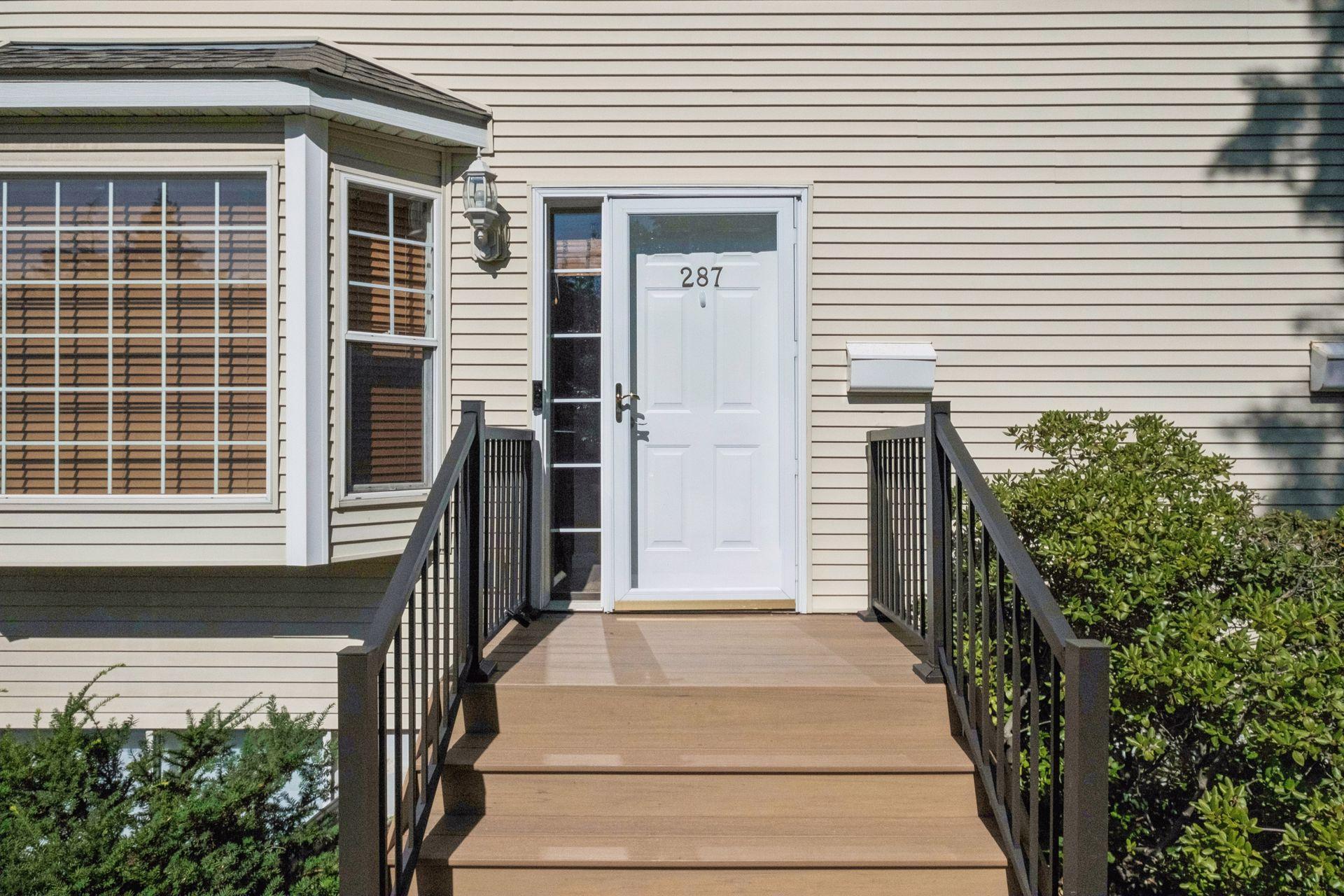 287 Lexington Parkway S