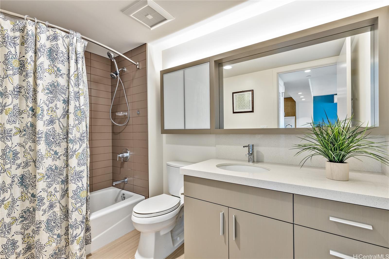 600 Ala Moana Boulevard Unit: 2108