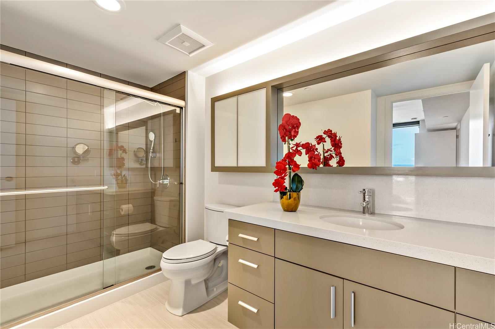 600 Ala Moana Boulevard Unit: 2108