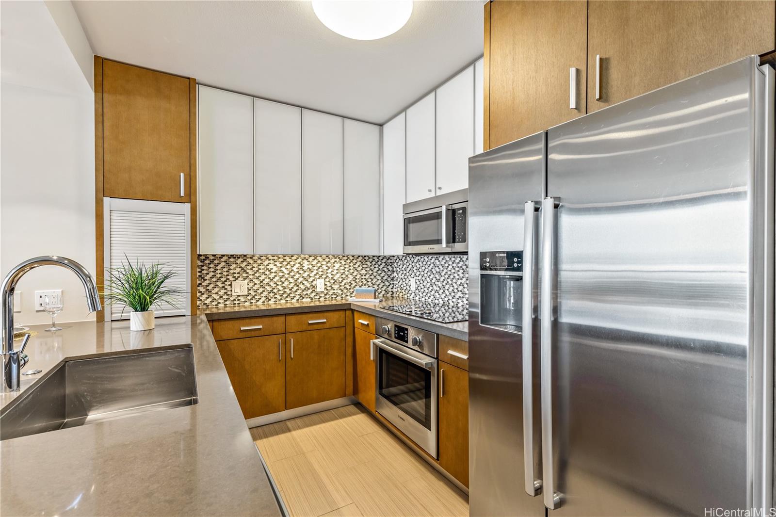 600 Ala Moana Boulevard Unit: 2108