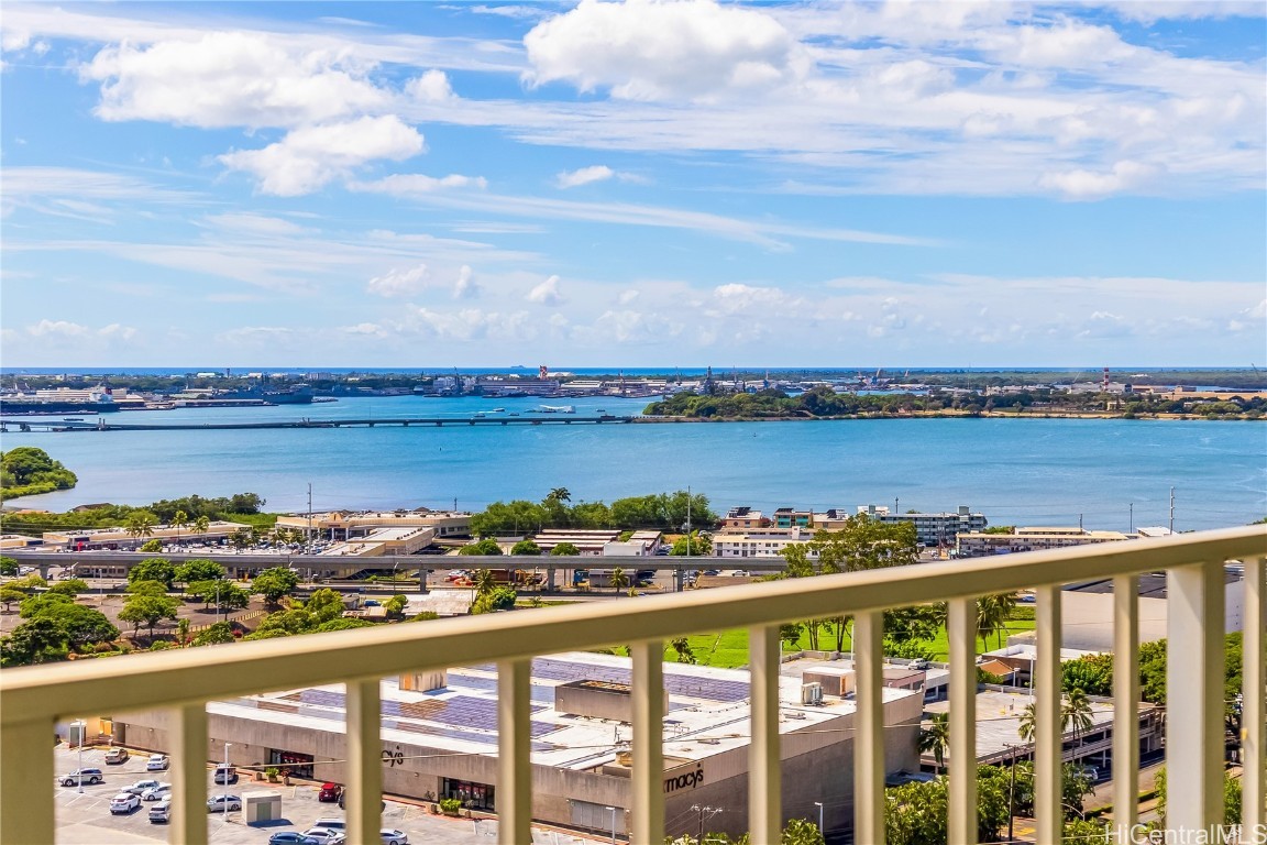 98-099 Uao Place Unit: 1702