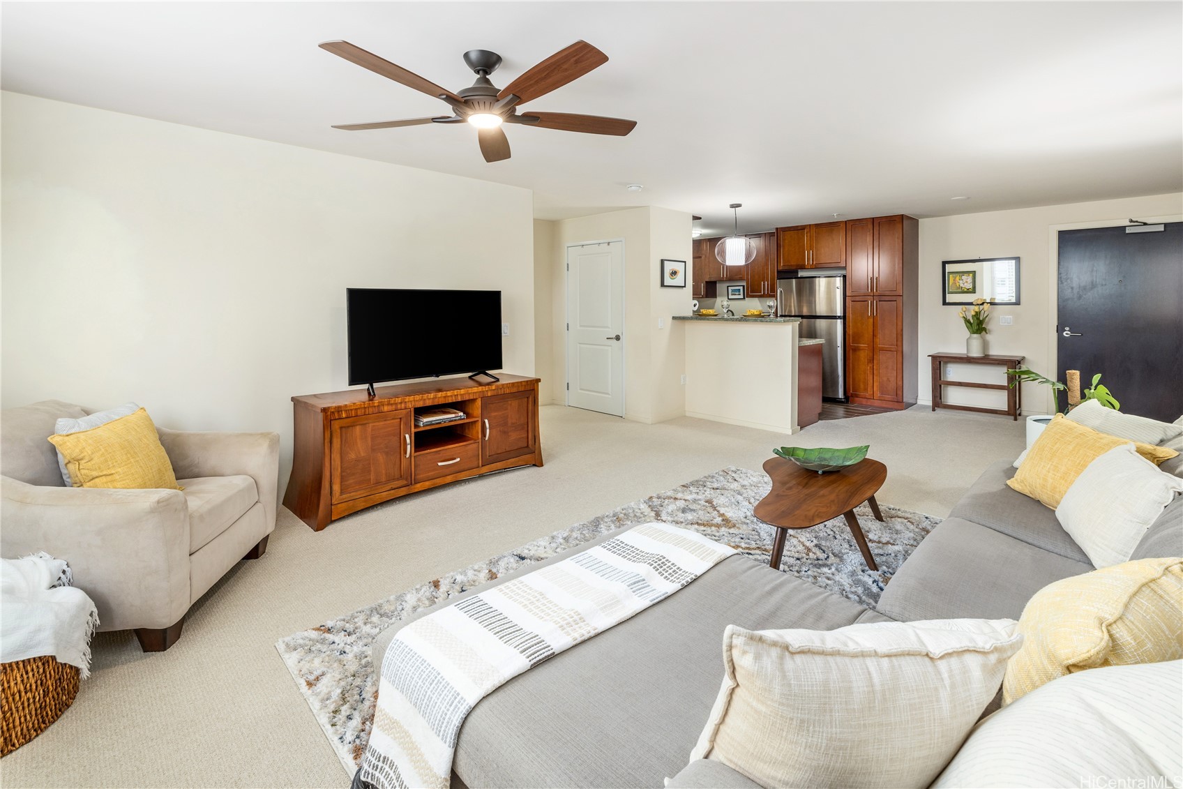 1820 Kaioo Drive A402