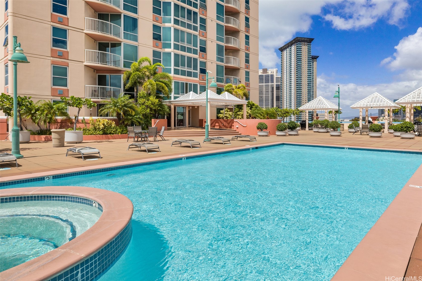 801 S King Street 3809