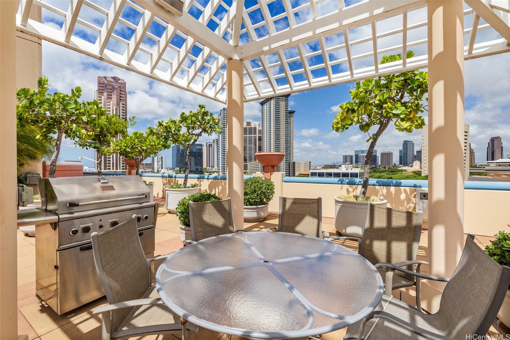 801 S King Street 3809