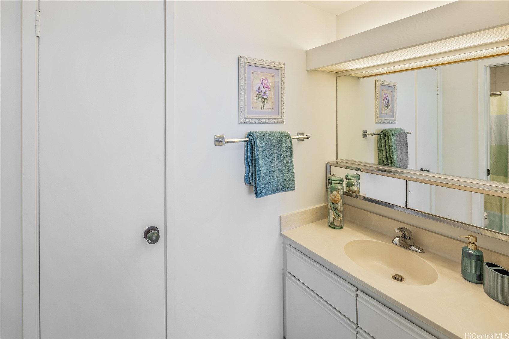 876 Curtis Street 3203