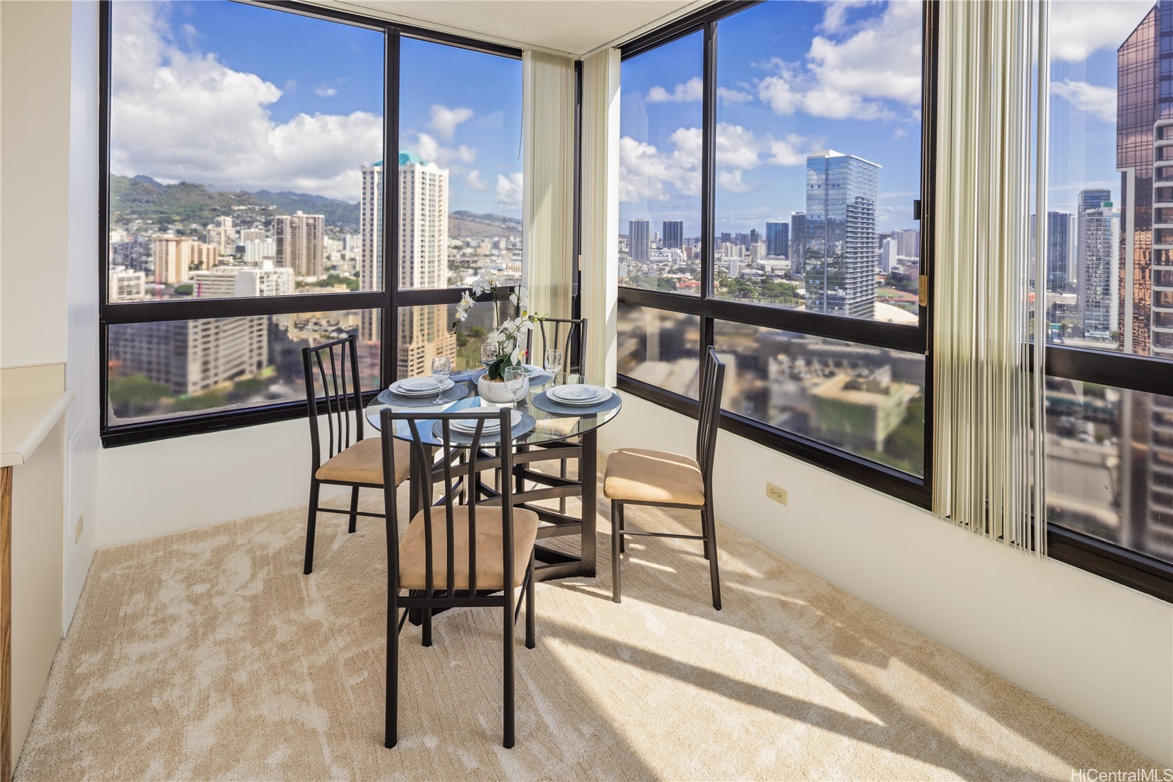 876 Curtis Street 3203