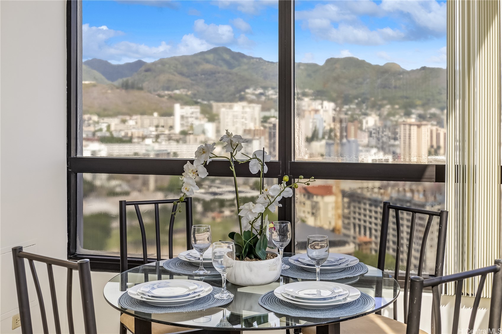 876 Curtis Street 3203