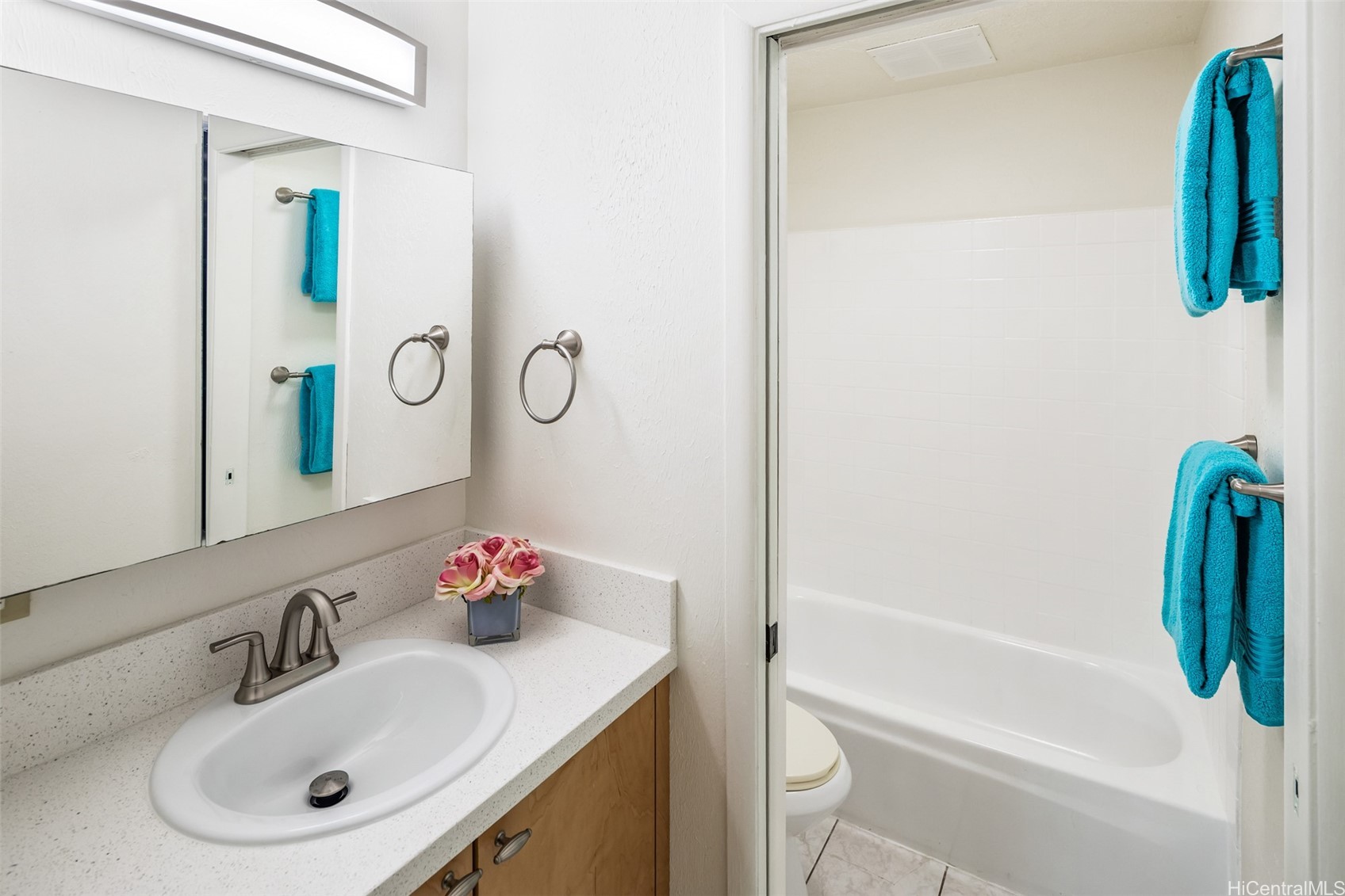 355 Aoloa Street E202